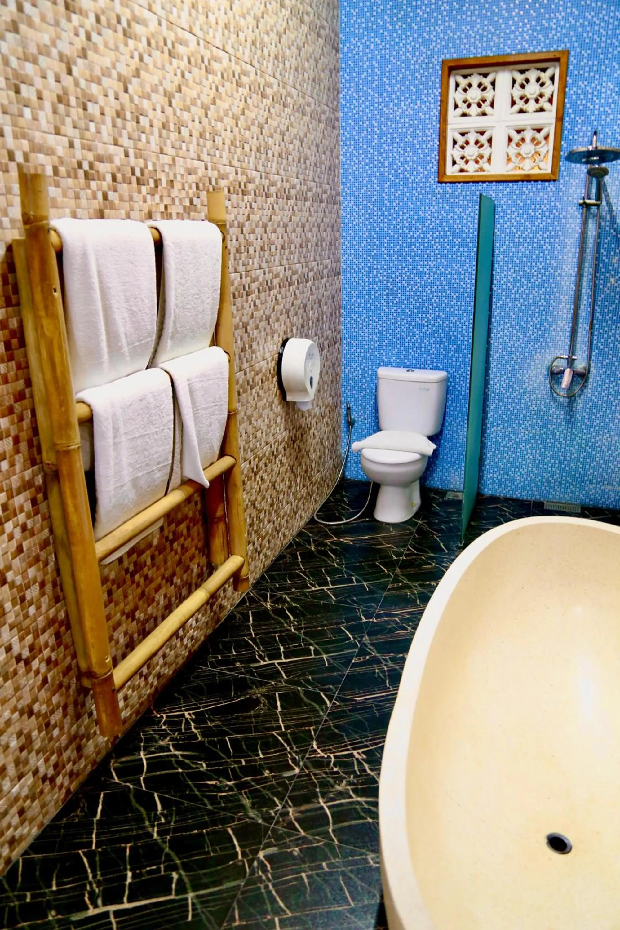 Property building in Seahouse Bali Indah Beach Inn