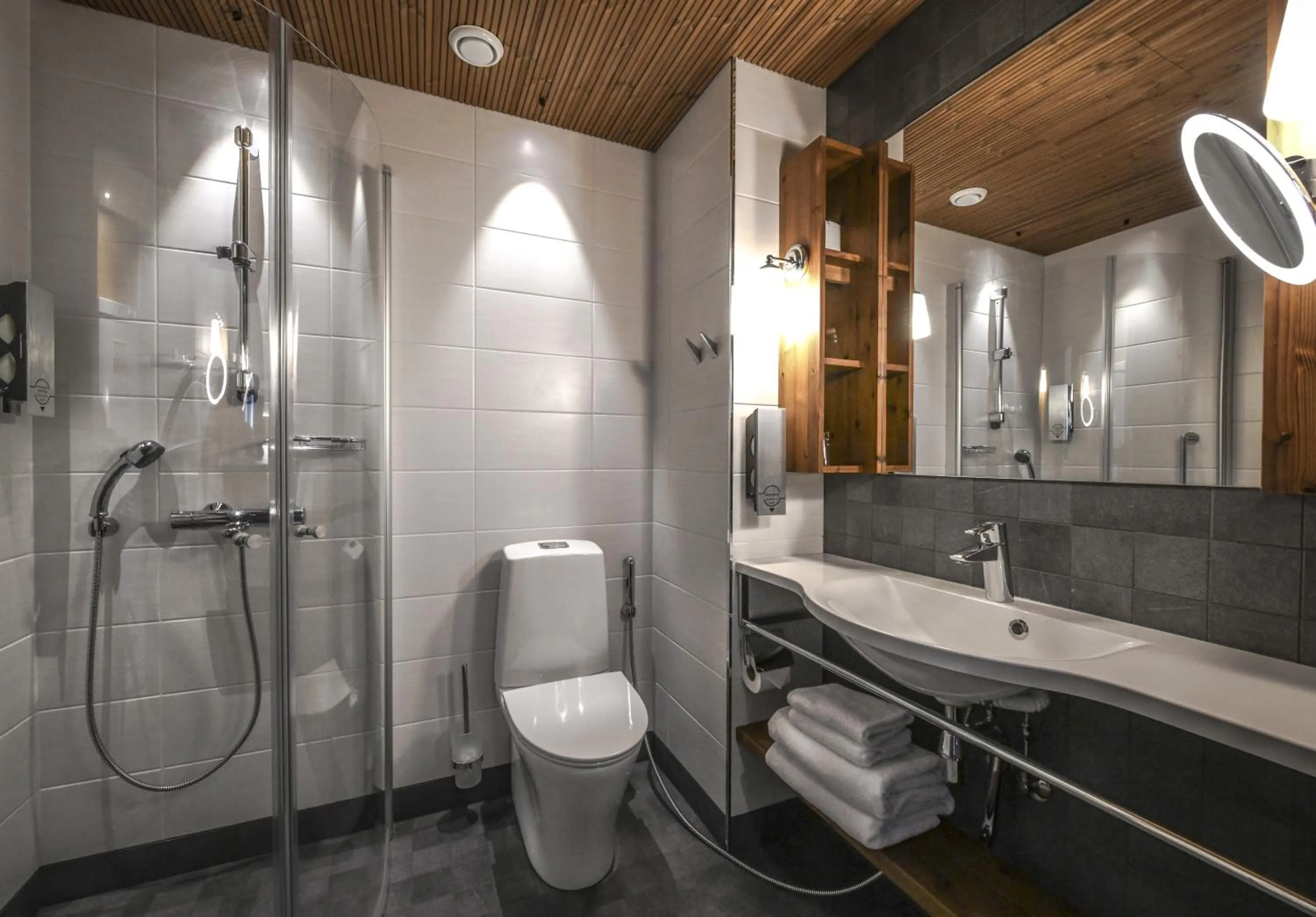 Bathroom in Hotel Aateli Hillside