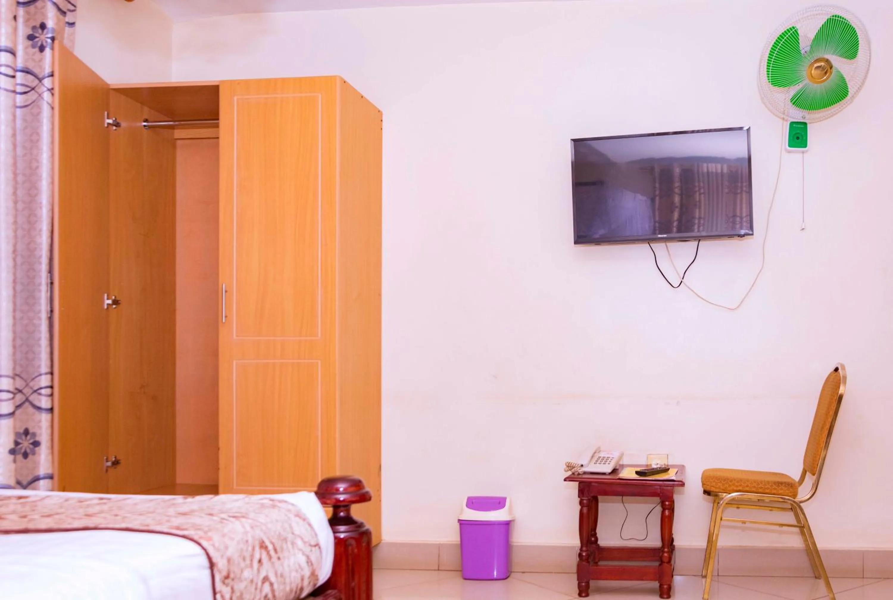 Bed in G-One Hotel Kampala