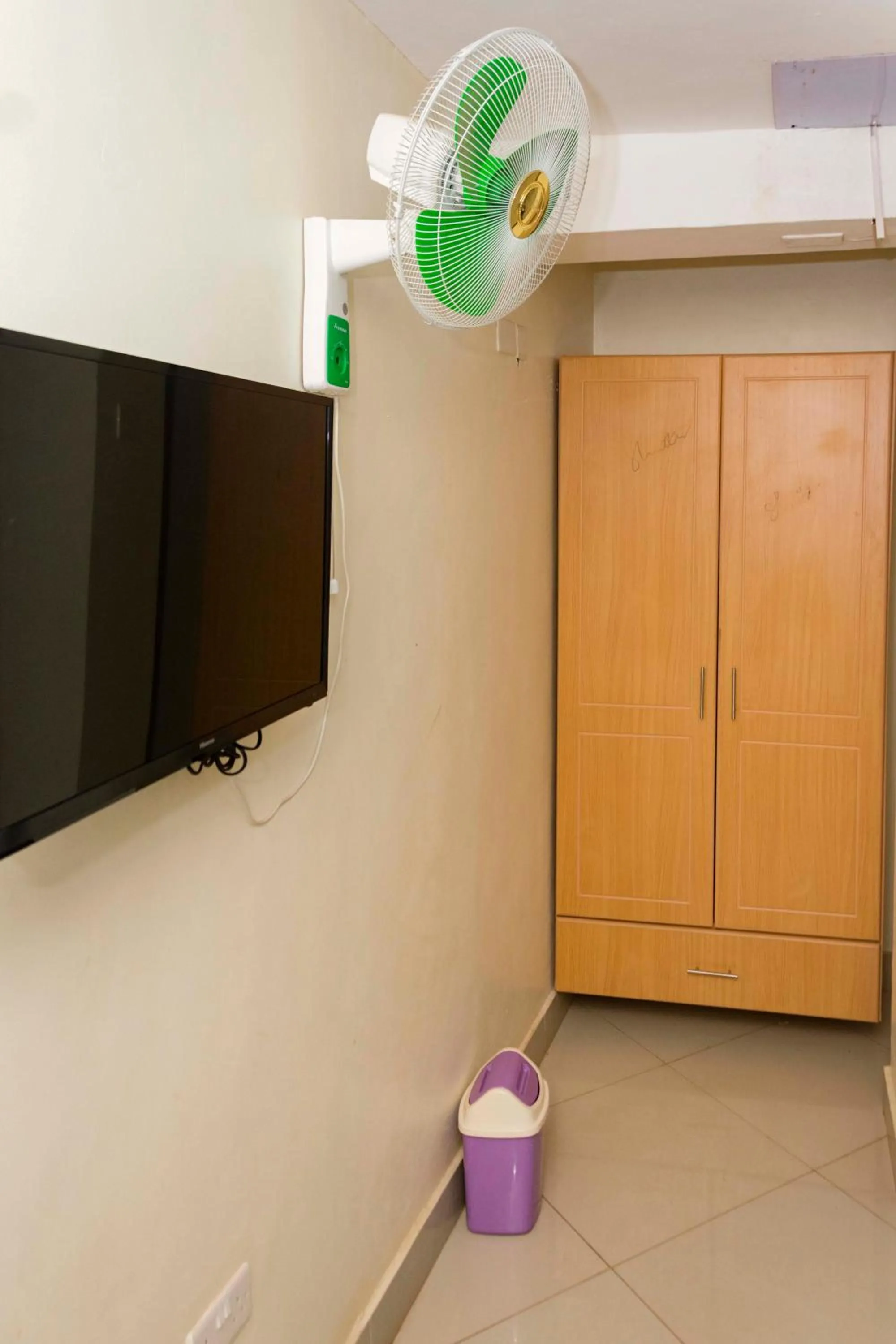 TV and multimedia in G-One Hotel Kampala