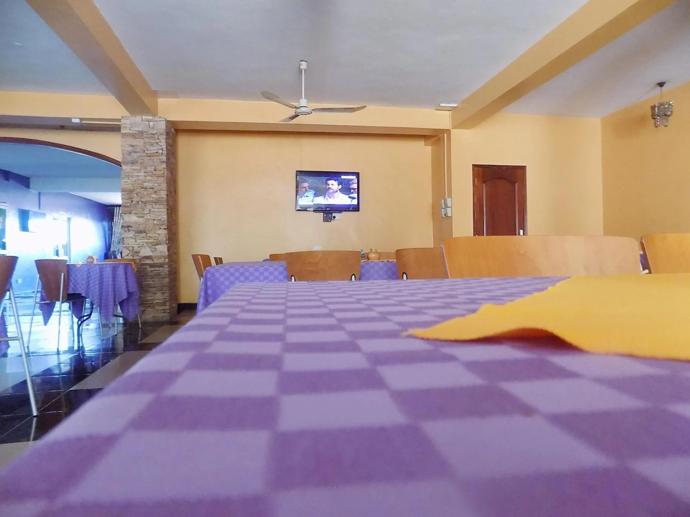 Restaurant/places to eat, Bed in G-One Hotel Kampala