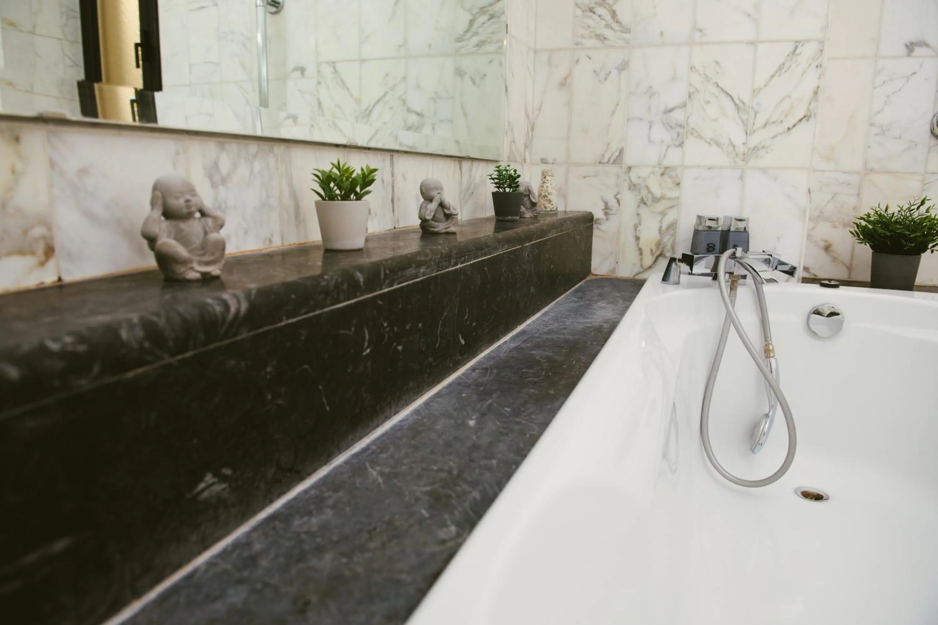 Decorative detail in B&B Boteroom