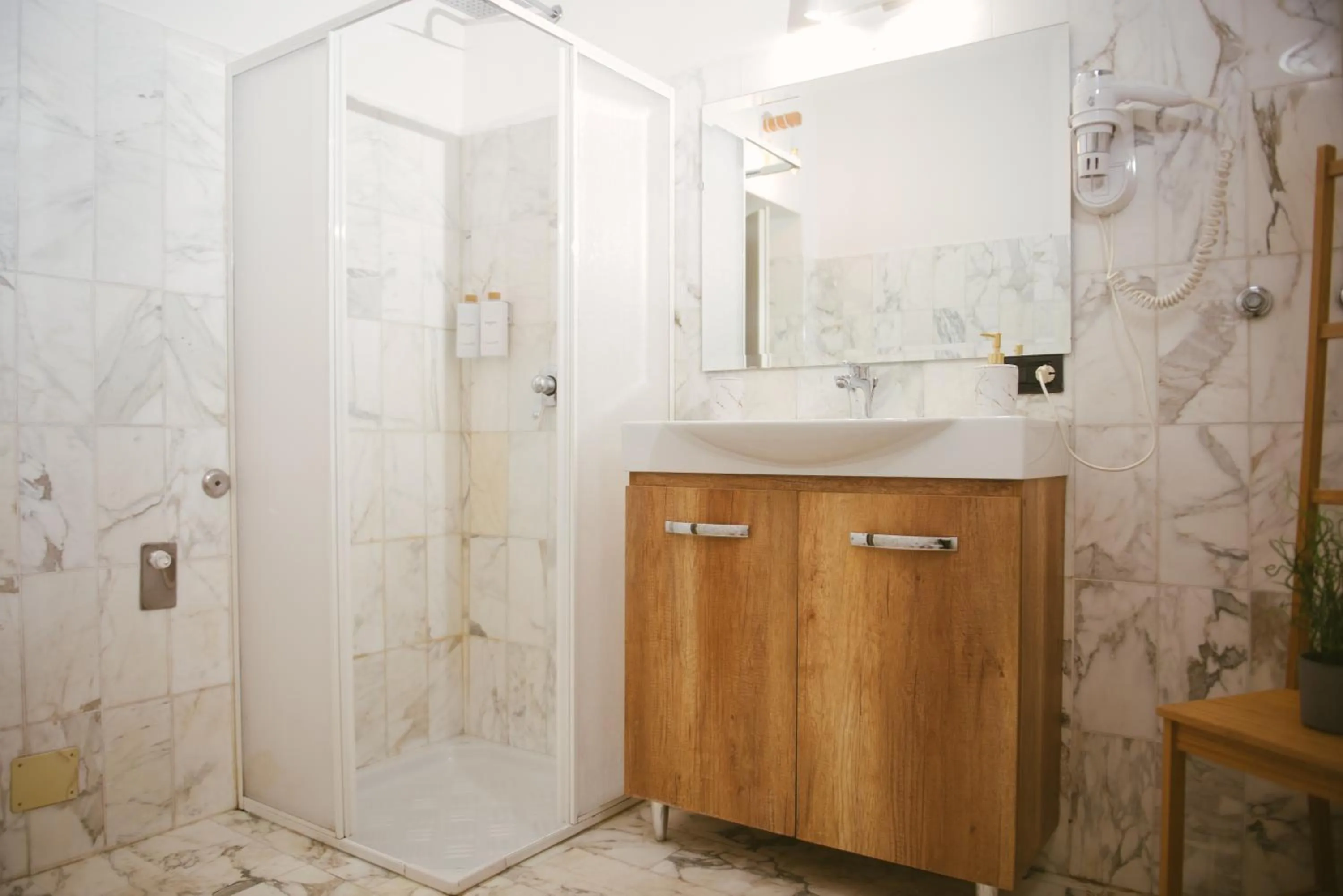 Shower in B&B Boteroom