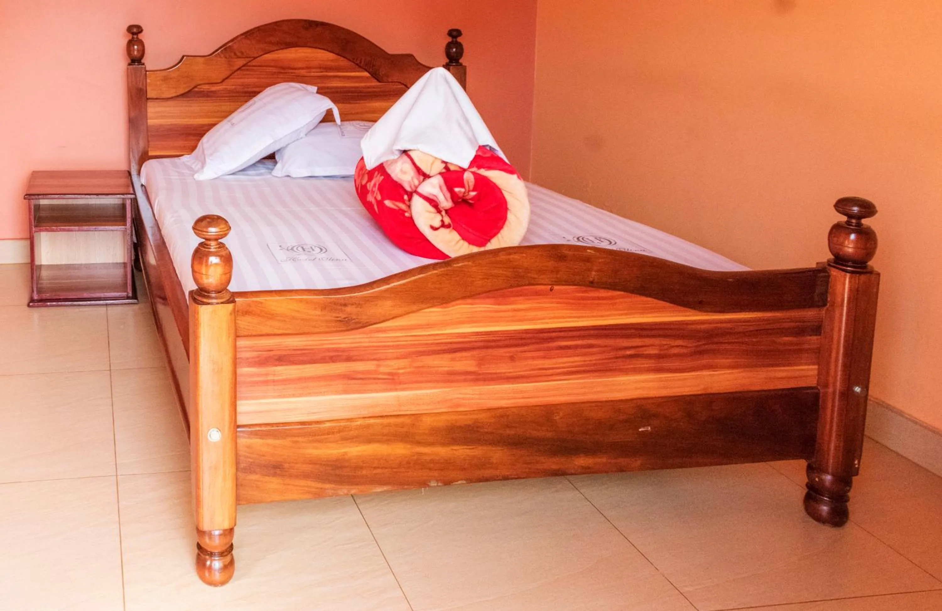 Bed in Olina Hotel and Apartments Kampala