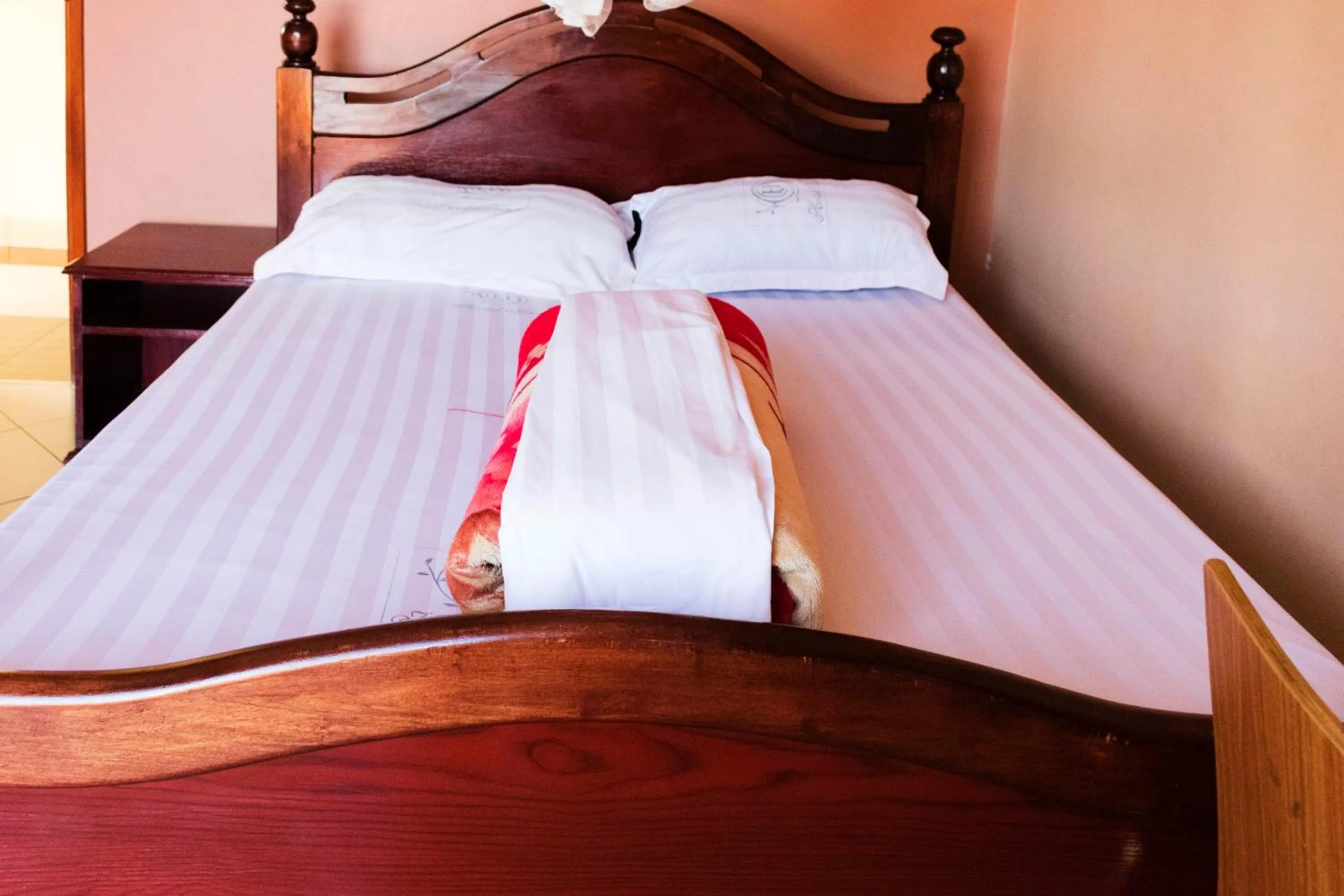 Bed in Olina Hotel and Apartments Kampala