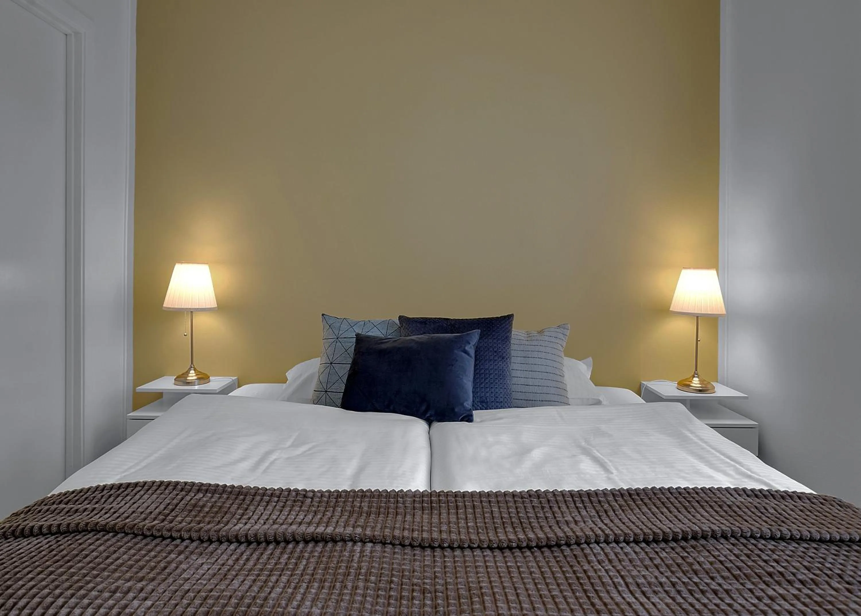 Bed in Castle House Luxury Apartments