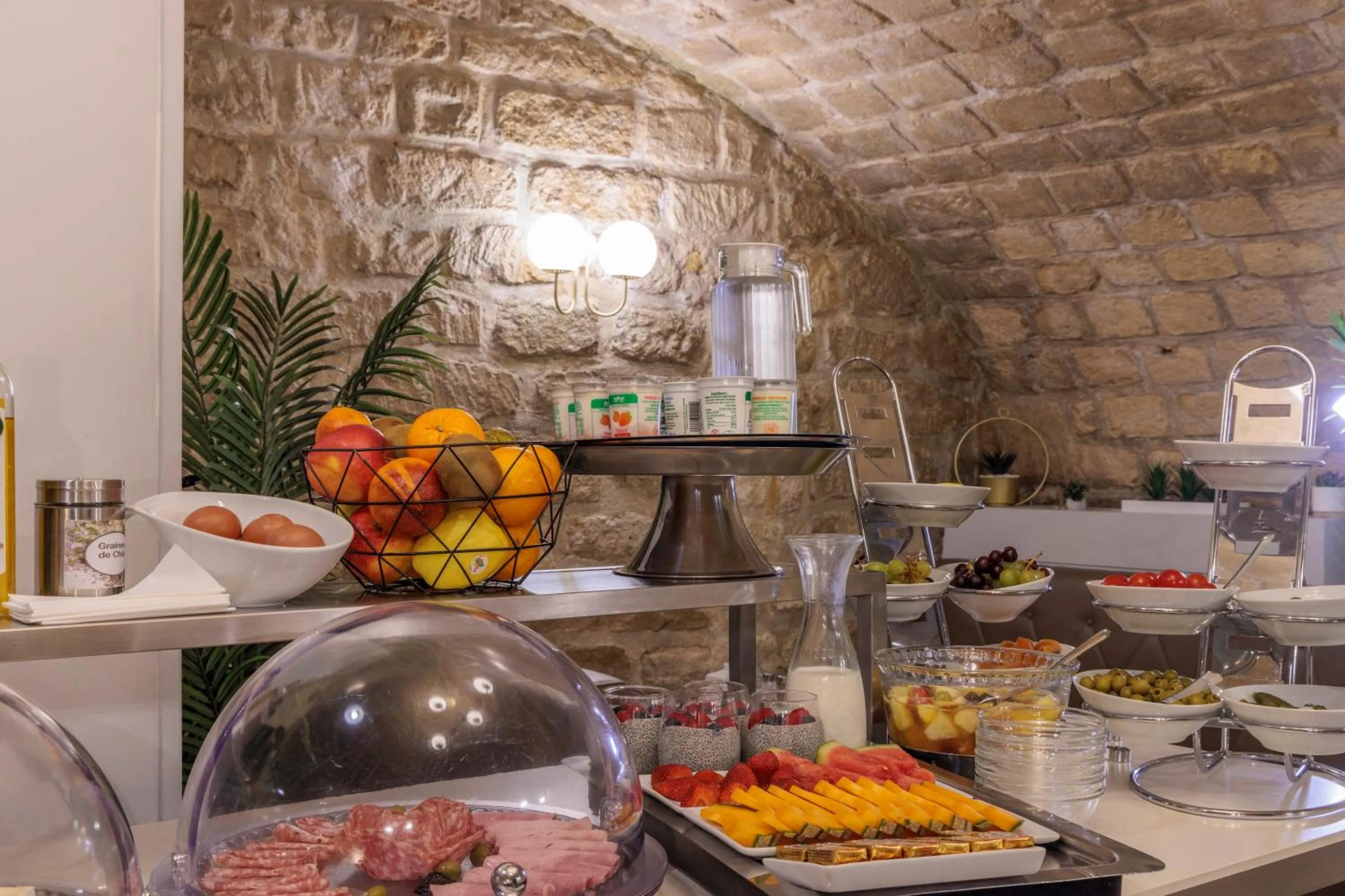 Buffet breakfast in Hôtel Saint Martin Bastille