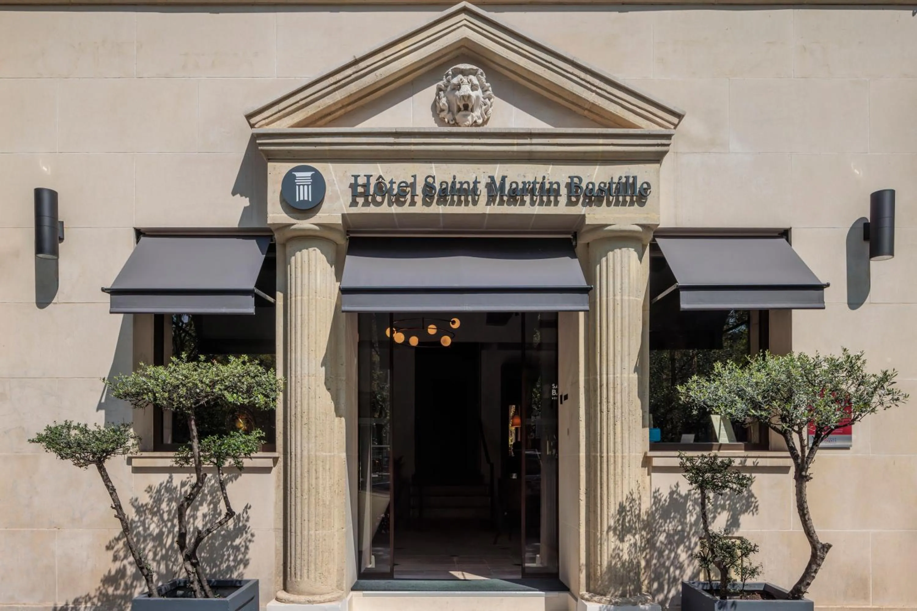 Facade/entrance in Hôtel Saint Martin Bastille