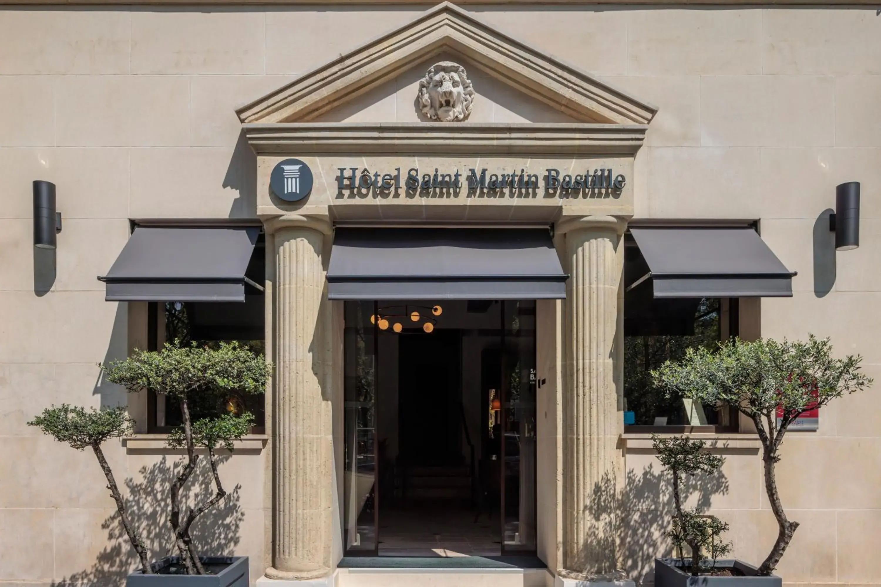 Facade/entrance in Hôtel Saint Martin Bastille Facade/entrance in Hôtel Saint Martin Bastille