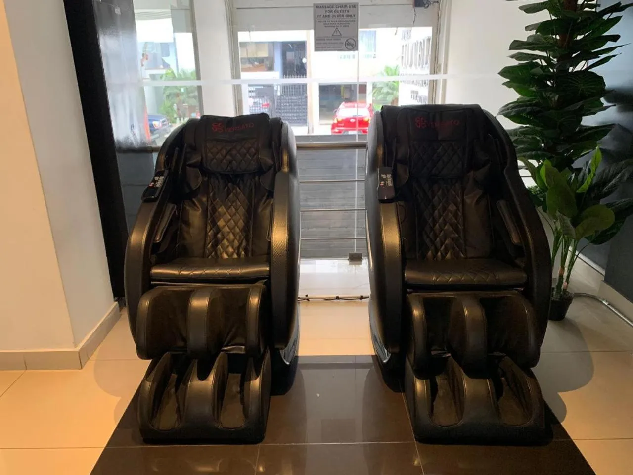 Massage in Apart Hotel Petit Palace Suites