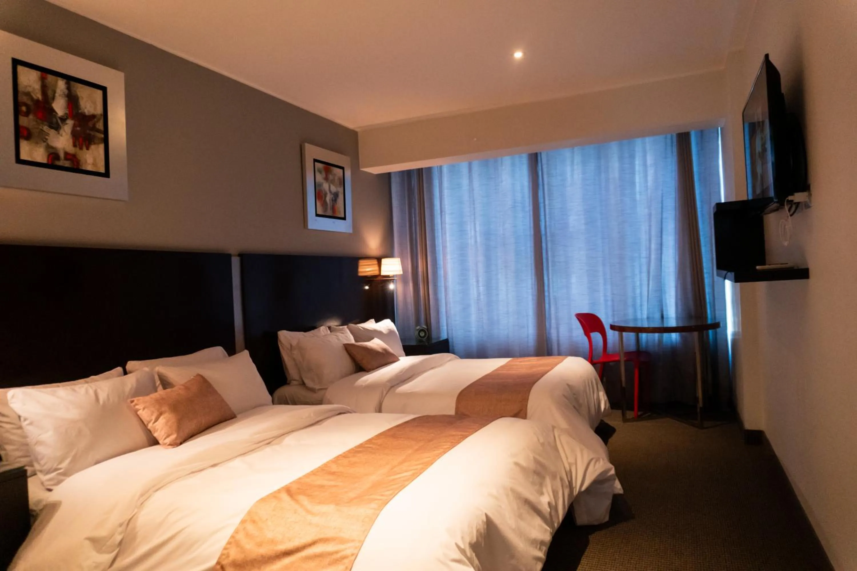 Bed in Apart Hotel Petit Palace Suites