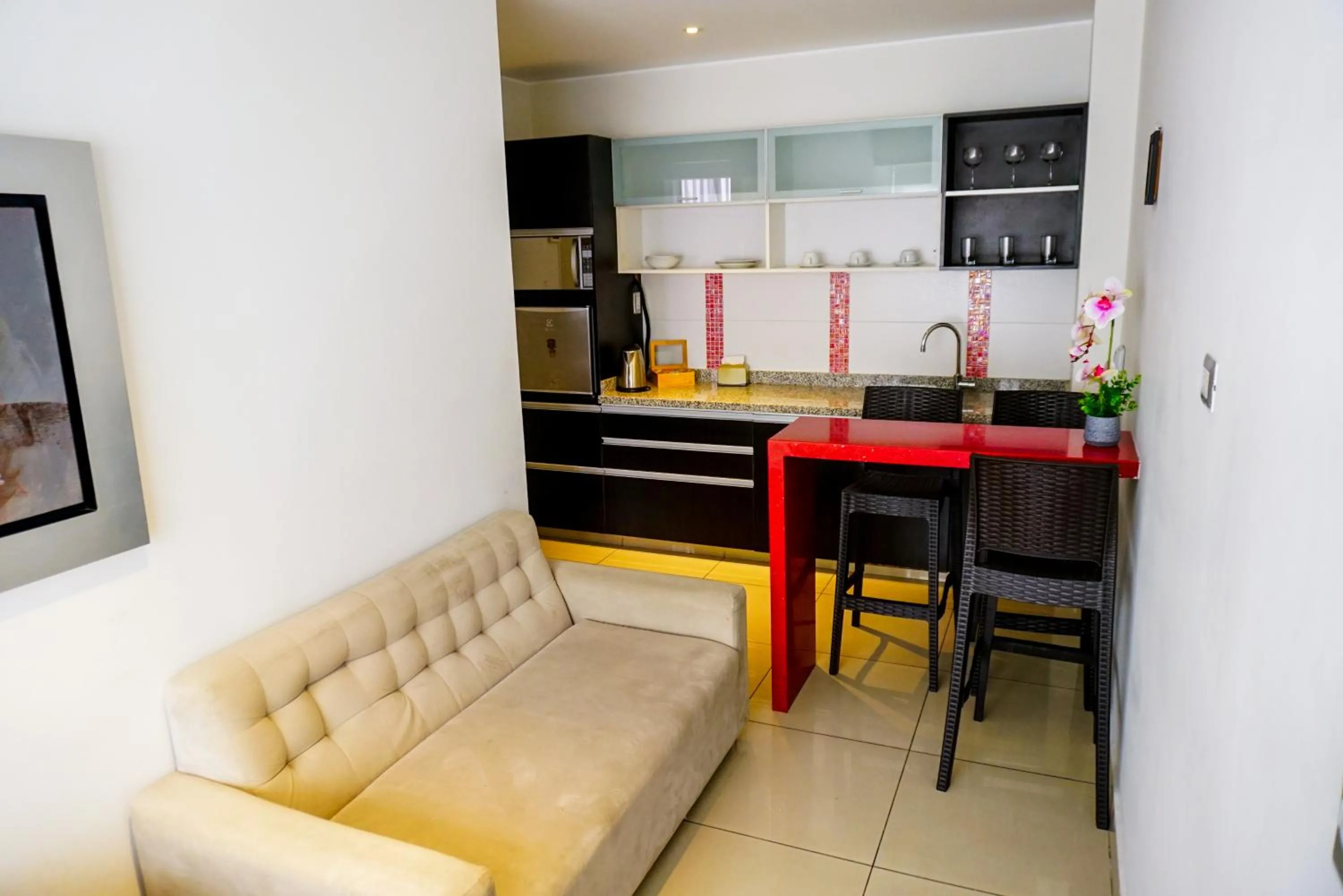 Kitchen or kitchenette in Apart Hotel Petit Palace Suites