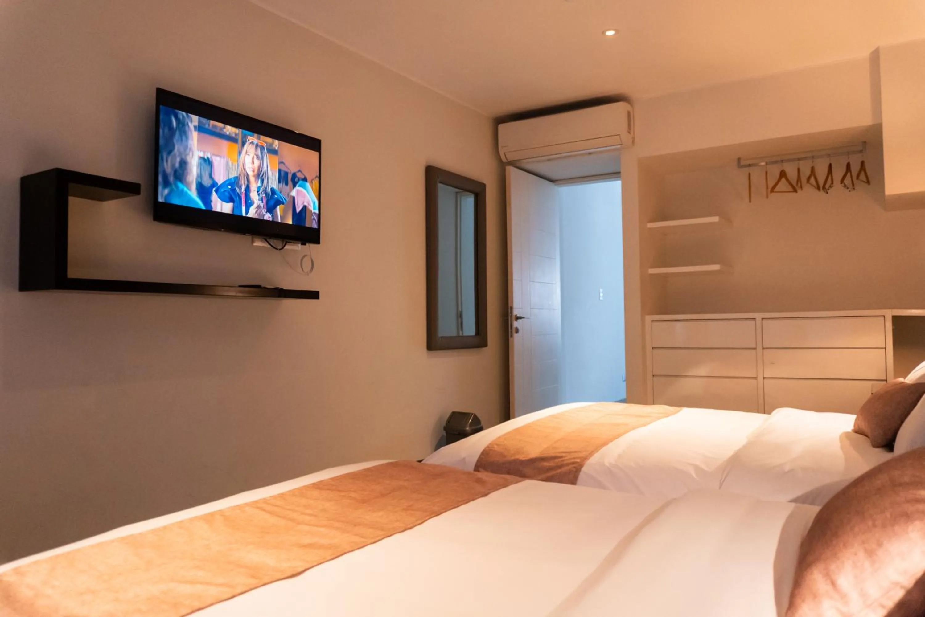 Bed in Apart Hotel Petit Palace Suites