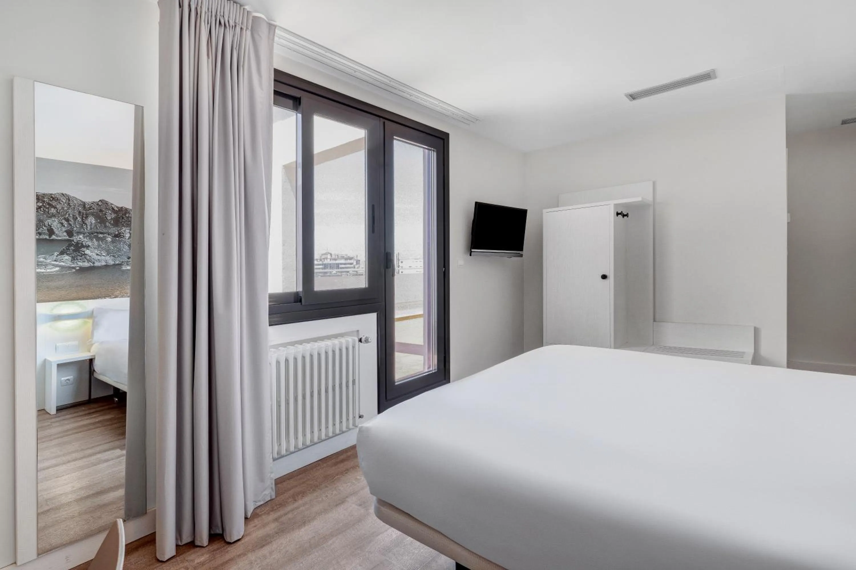 Bed in B&B HOTEL Vigo