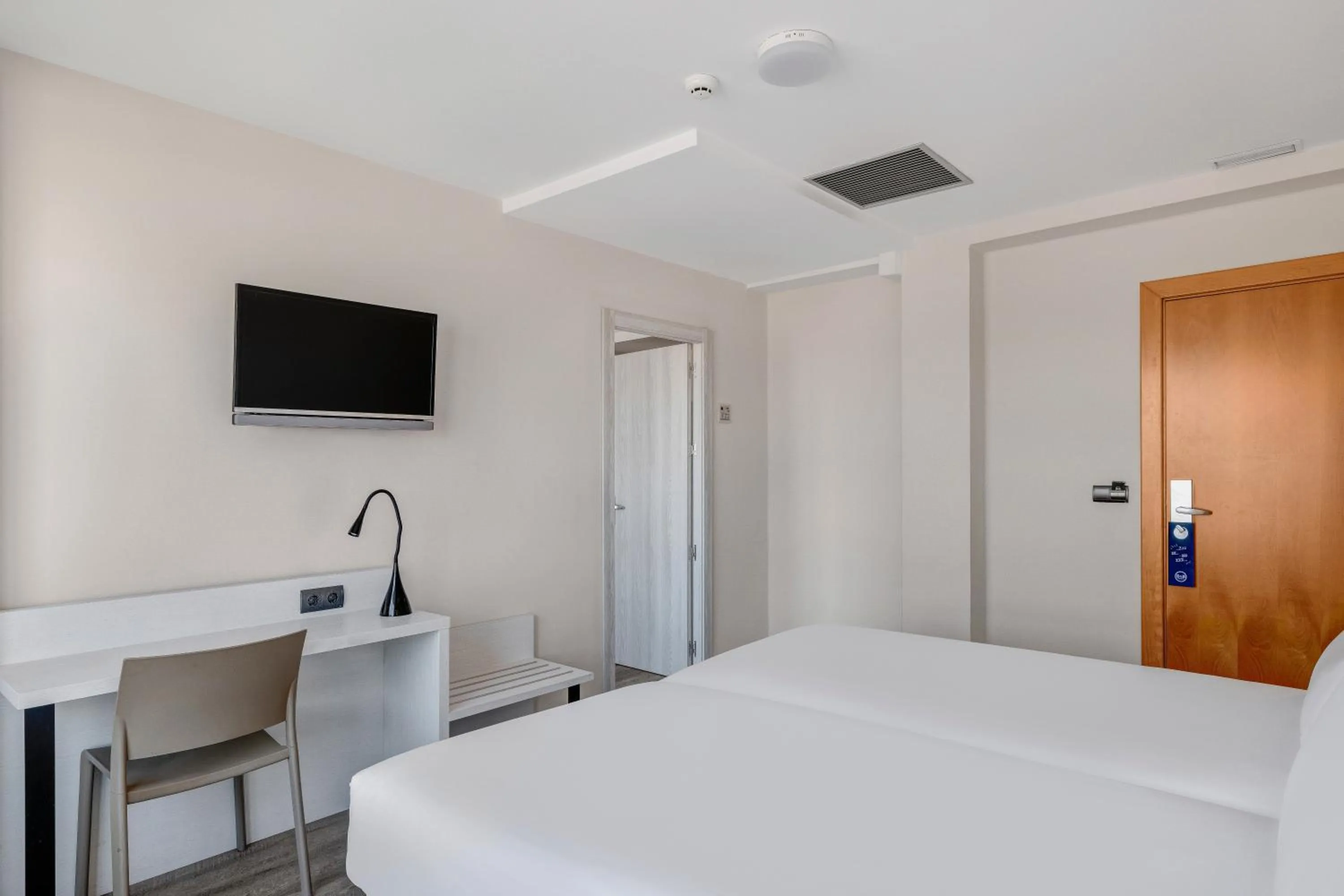 Bed in B&B HOTEL Vigo