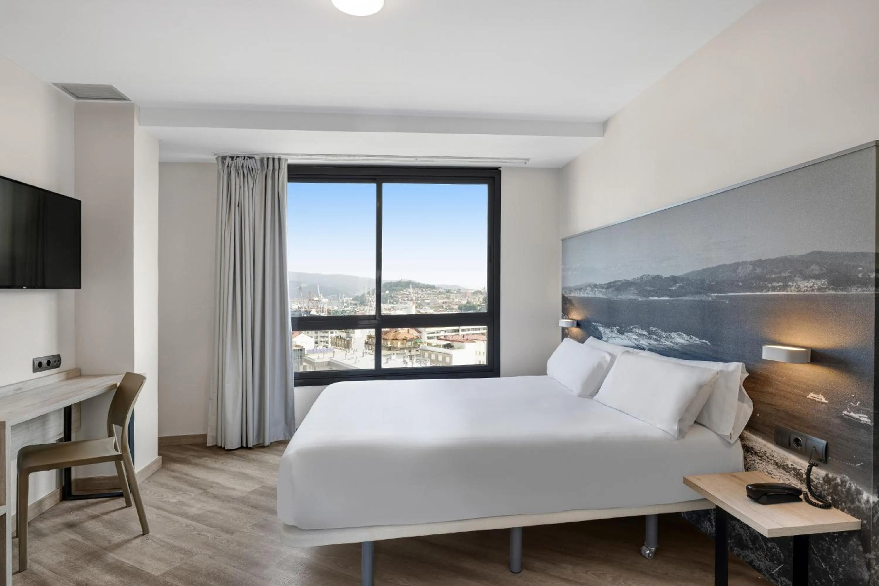 Bed in B&B HOTEL Vigo