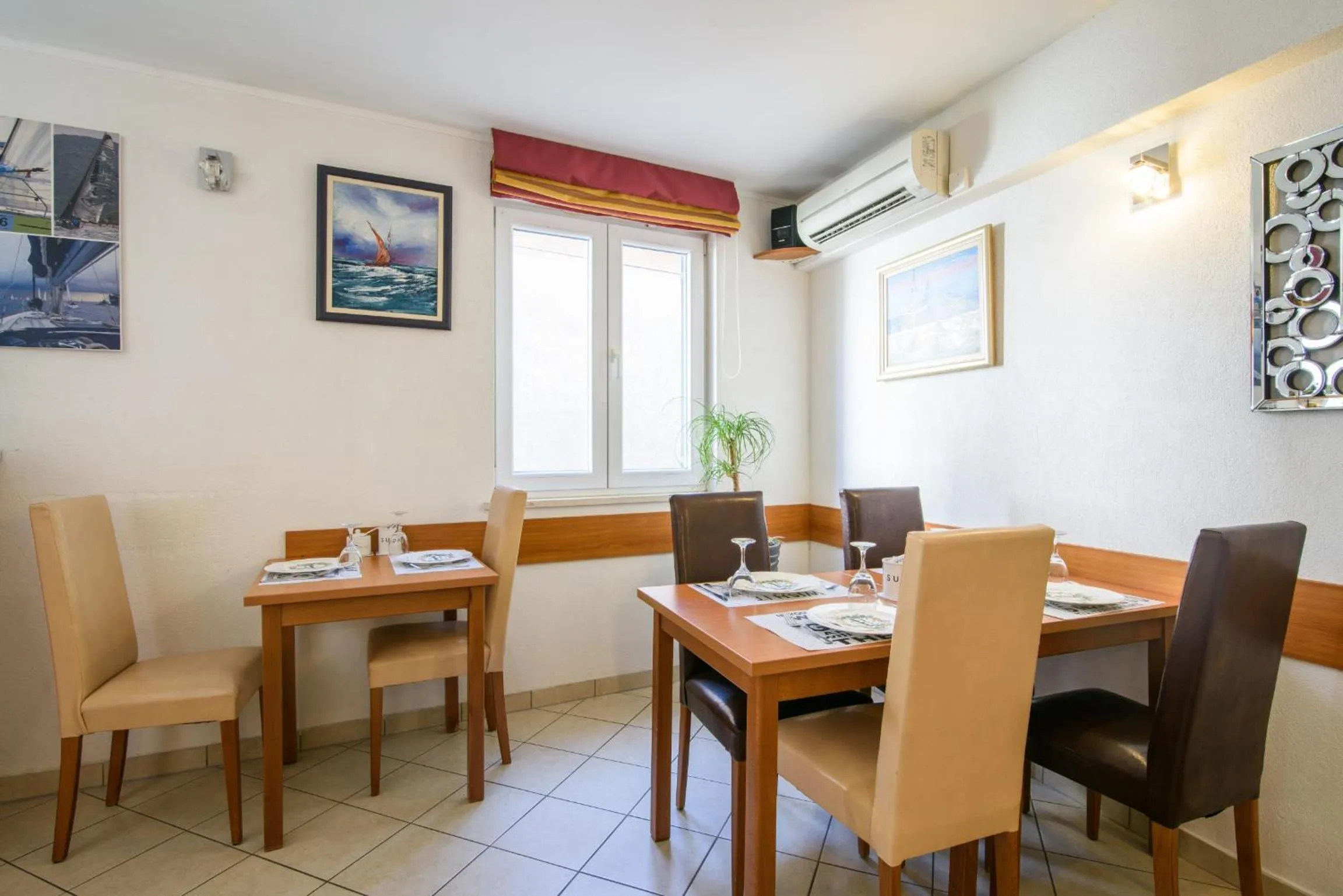Dining area in Villa Jidro