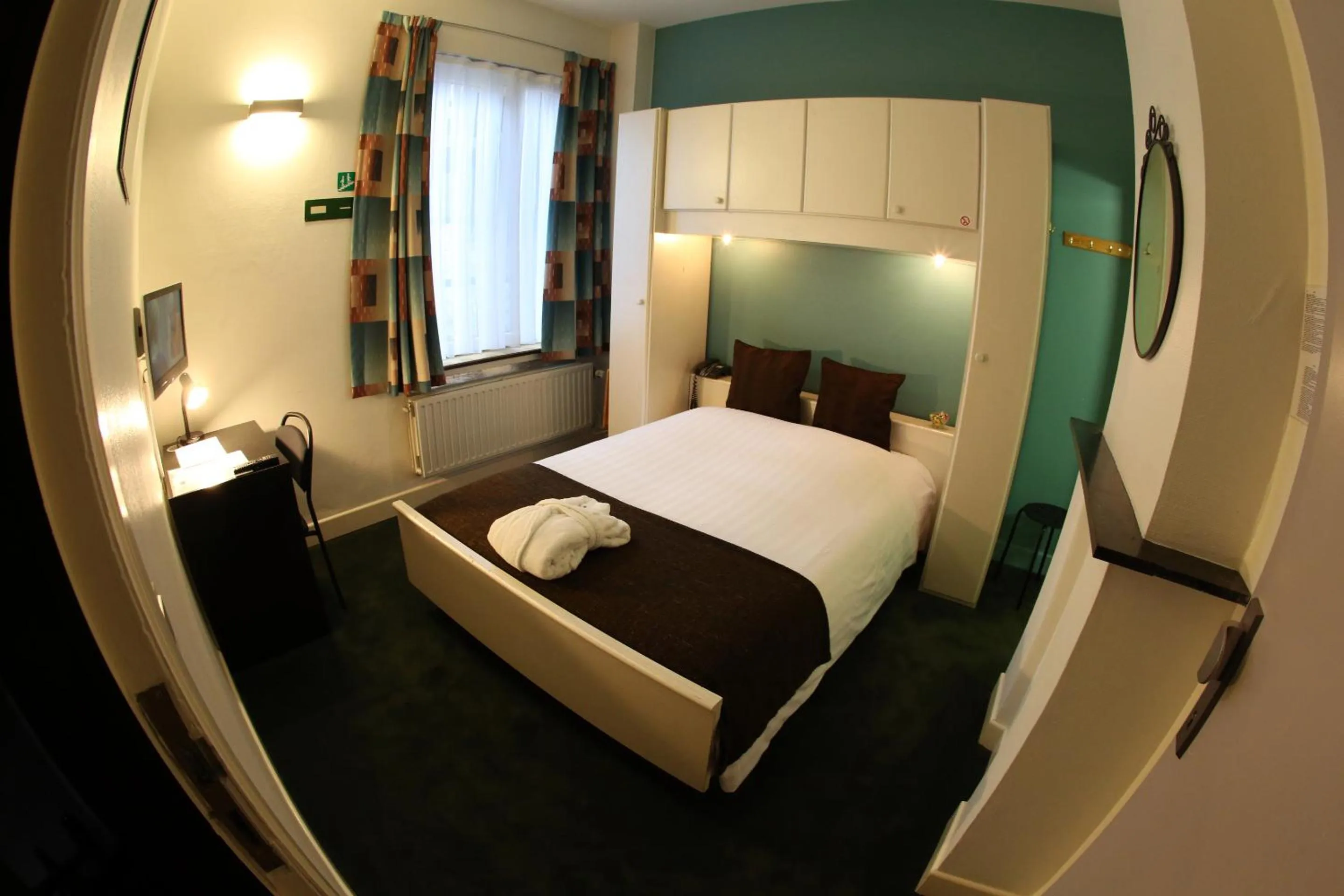 Bedroom, Bed in Eurotel