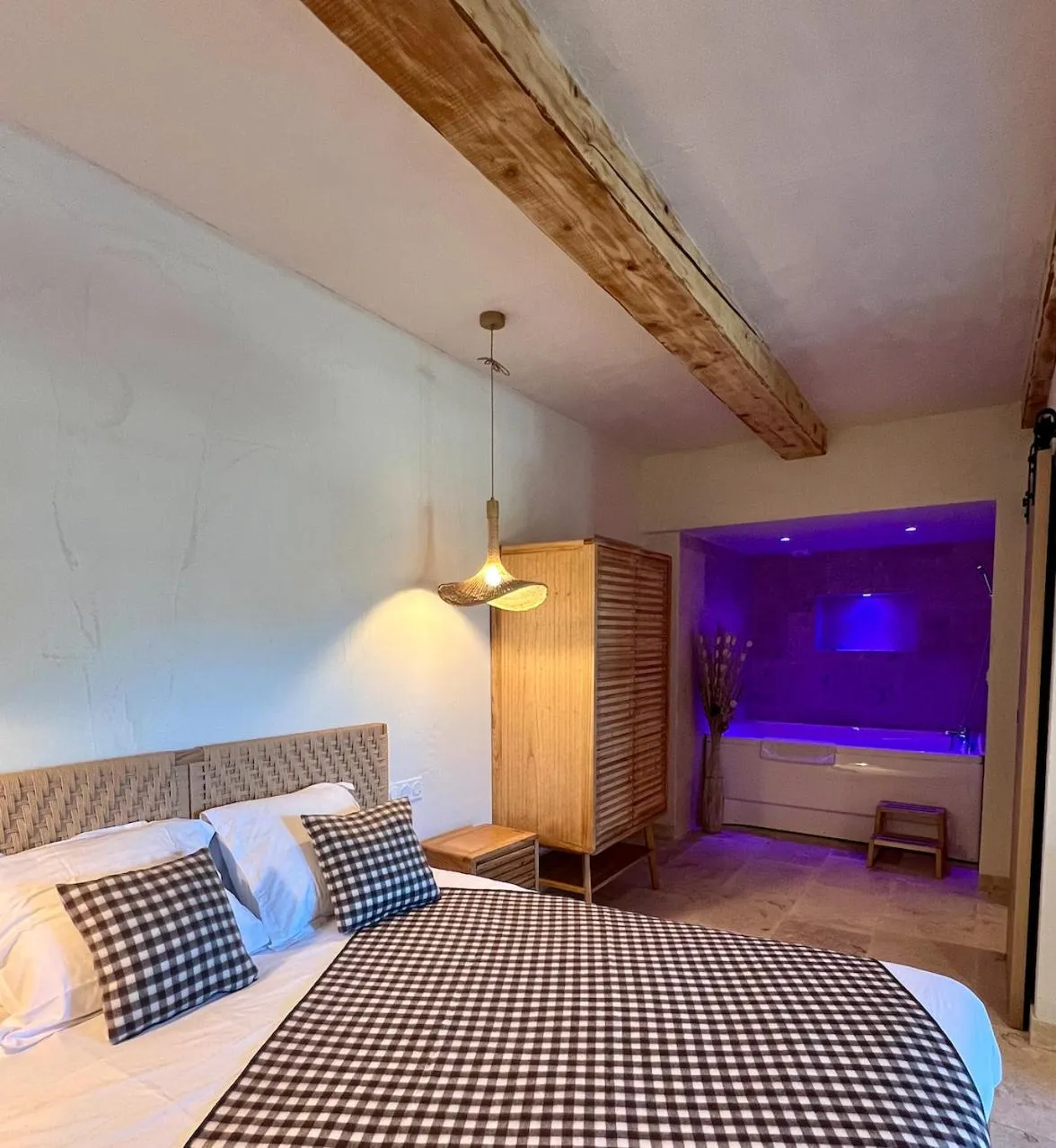 Bed in Abri Cosy - Suite Romantique en Camargue