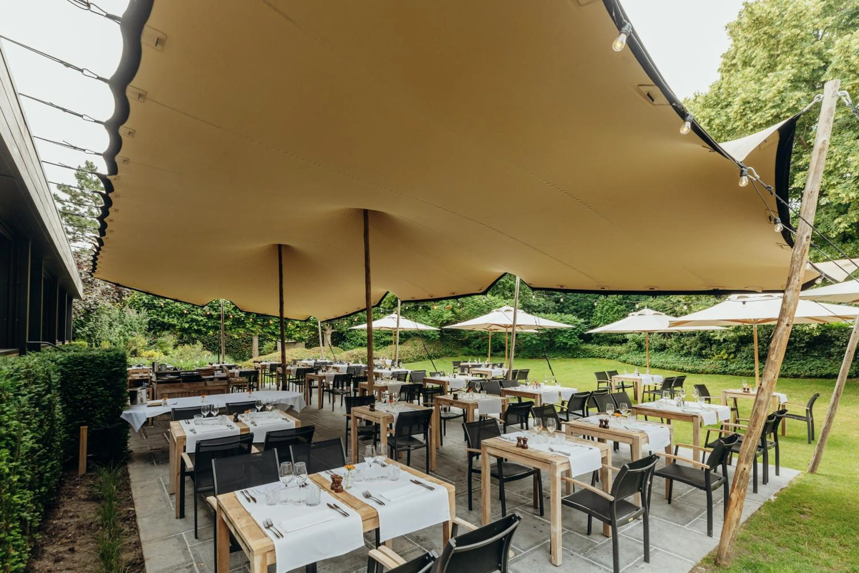 Restaurant/places to eat in Charl's