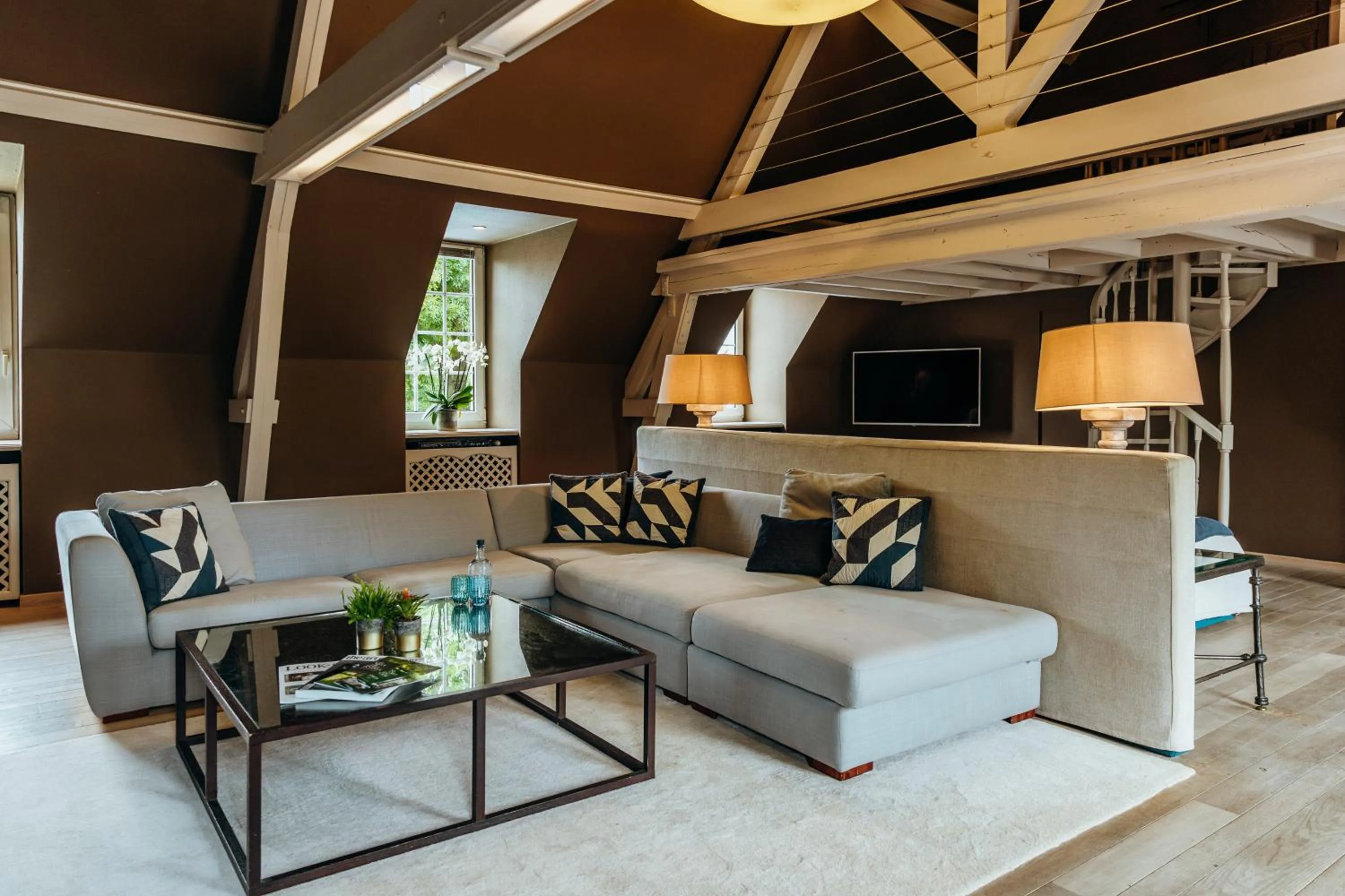 Seating area in Charl's