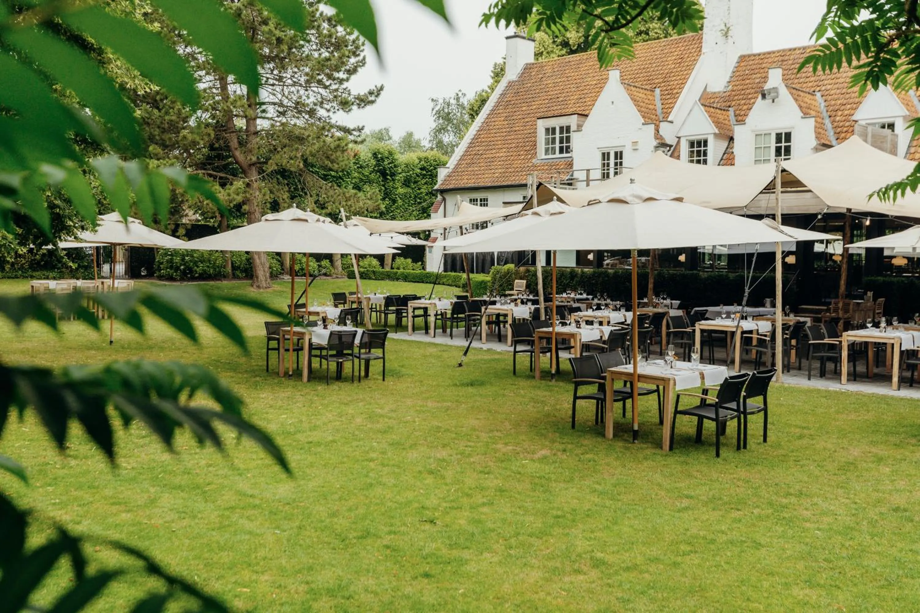 Restaurant/places to eat in Charl's