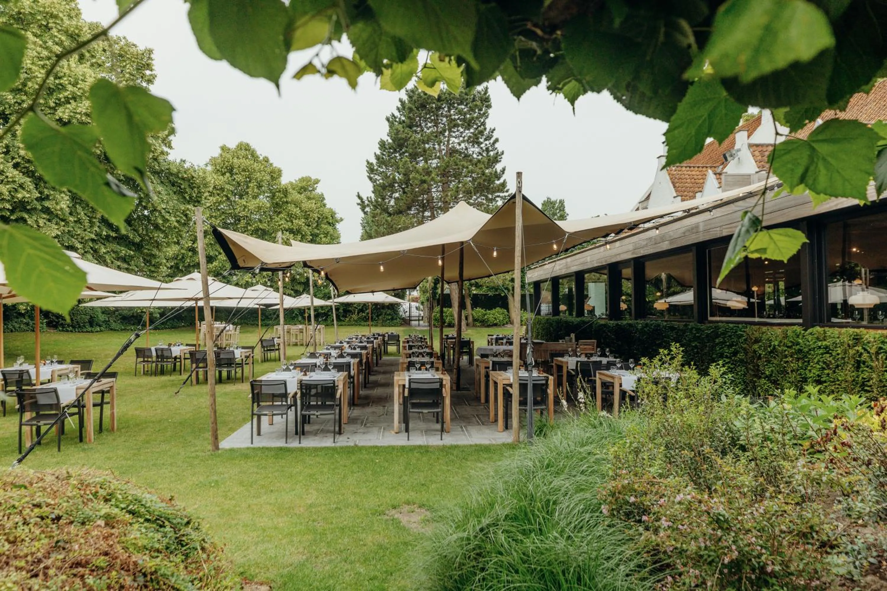 Restaurant/places to eat in Charl's