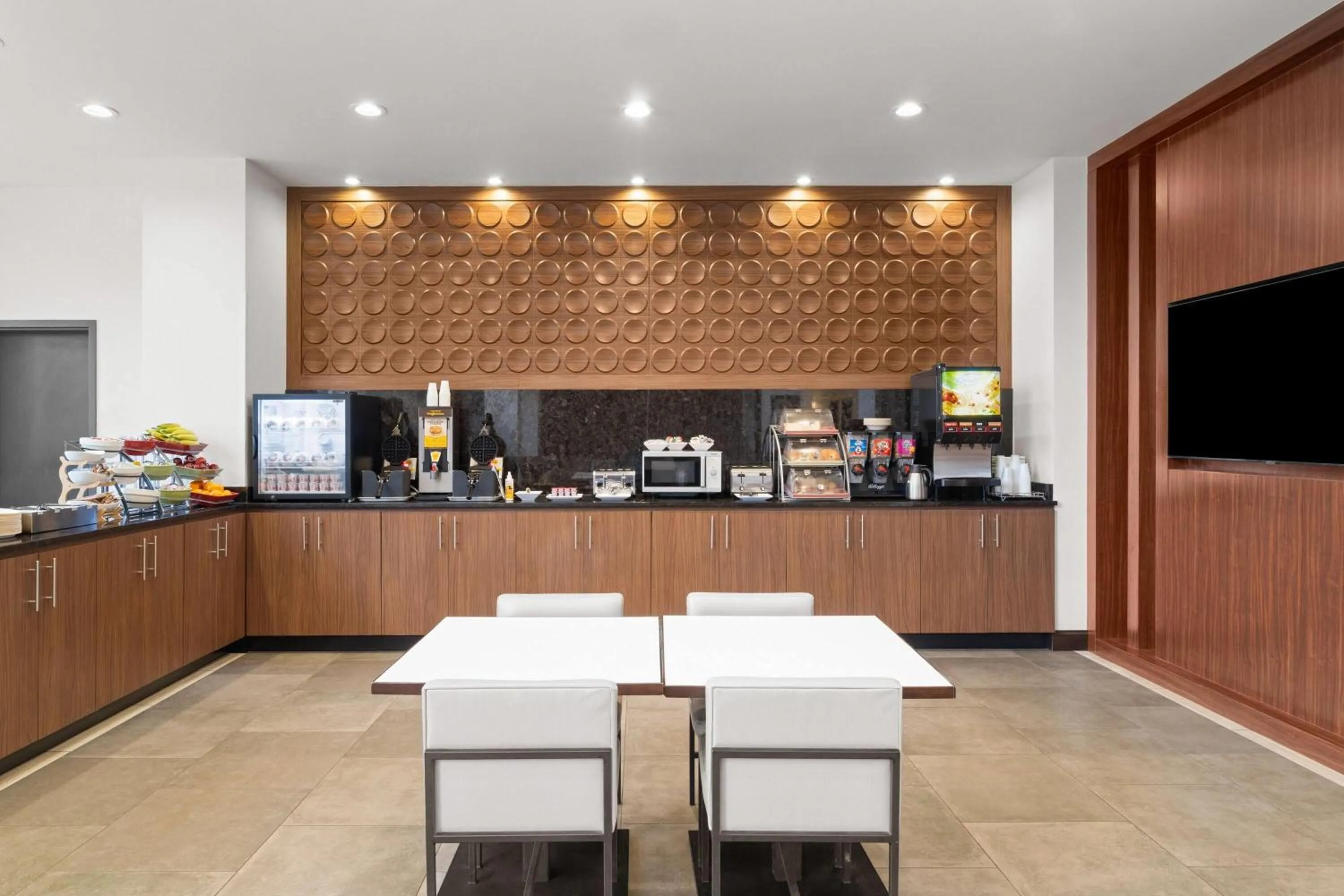 Breakfast in Wingate by Wyndham Hurricane Zion National Park