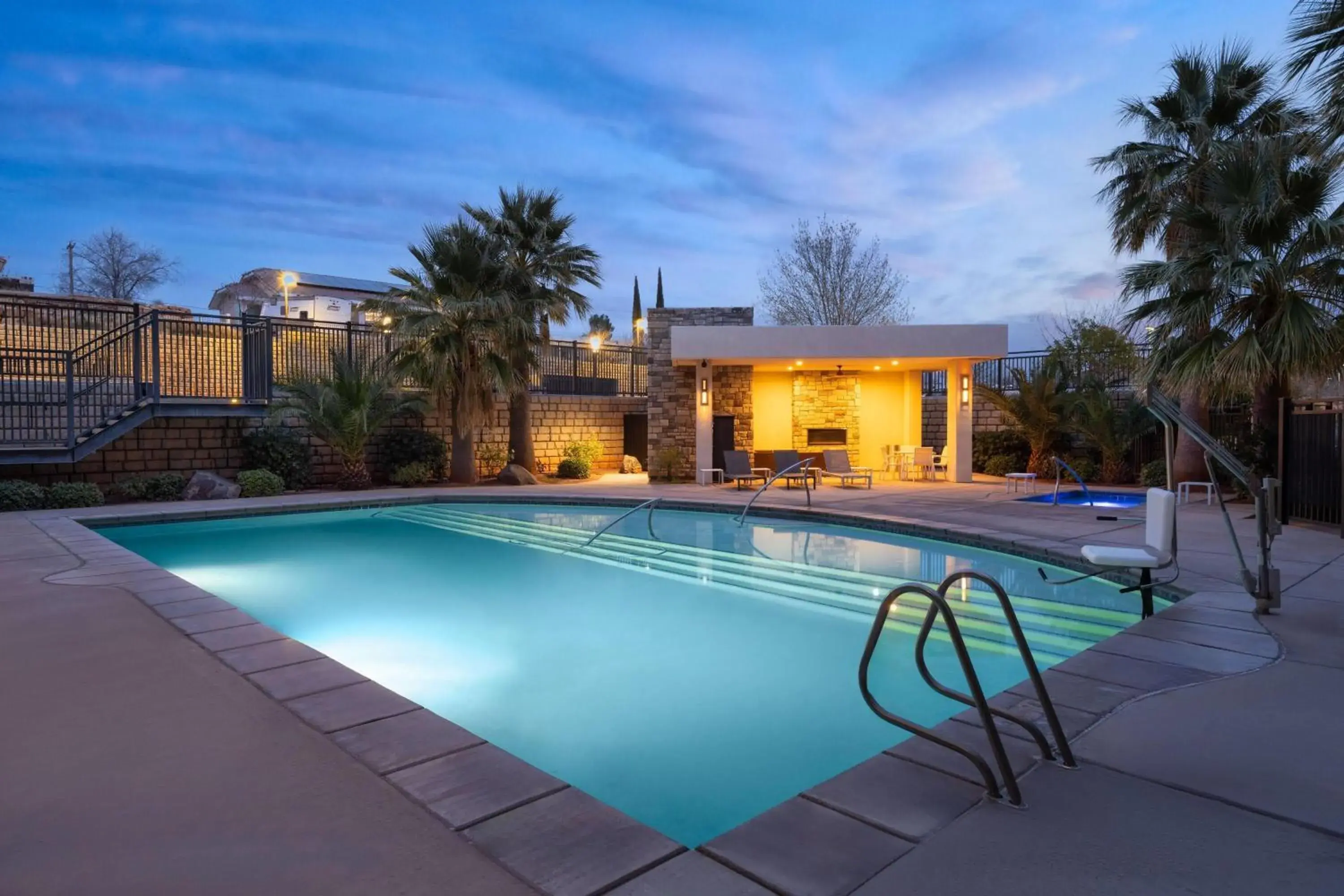 Swimming pool in Wingate by Wyndham Hurricane Zion National Park Swimming pool in Wingate by Wyndham Hurricane Zion National Park