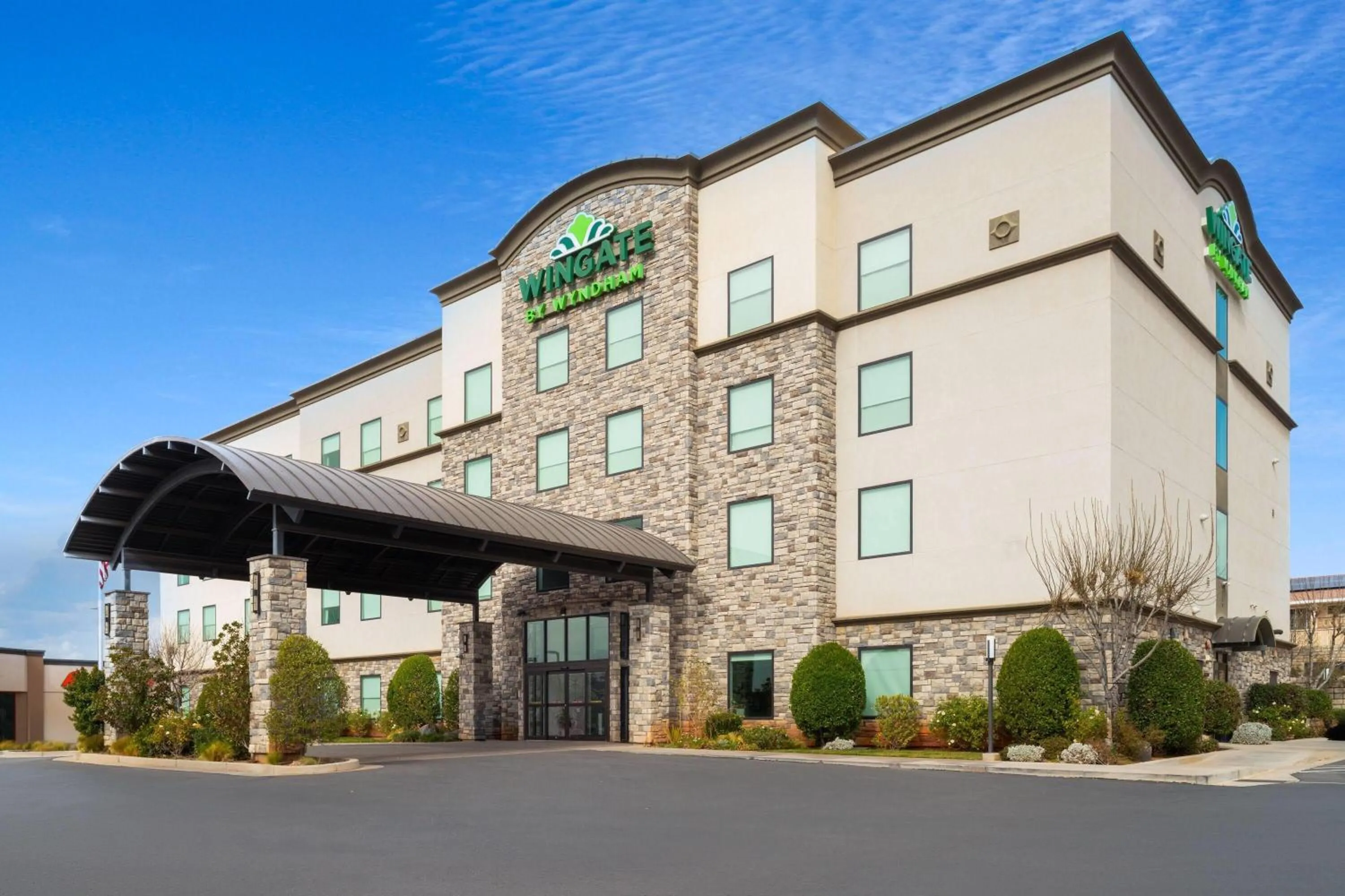 Property building in Wingate by Wyndham Hurricane Zion National Park