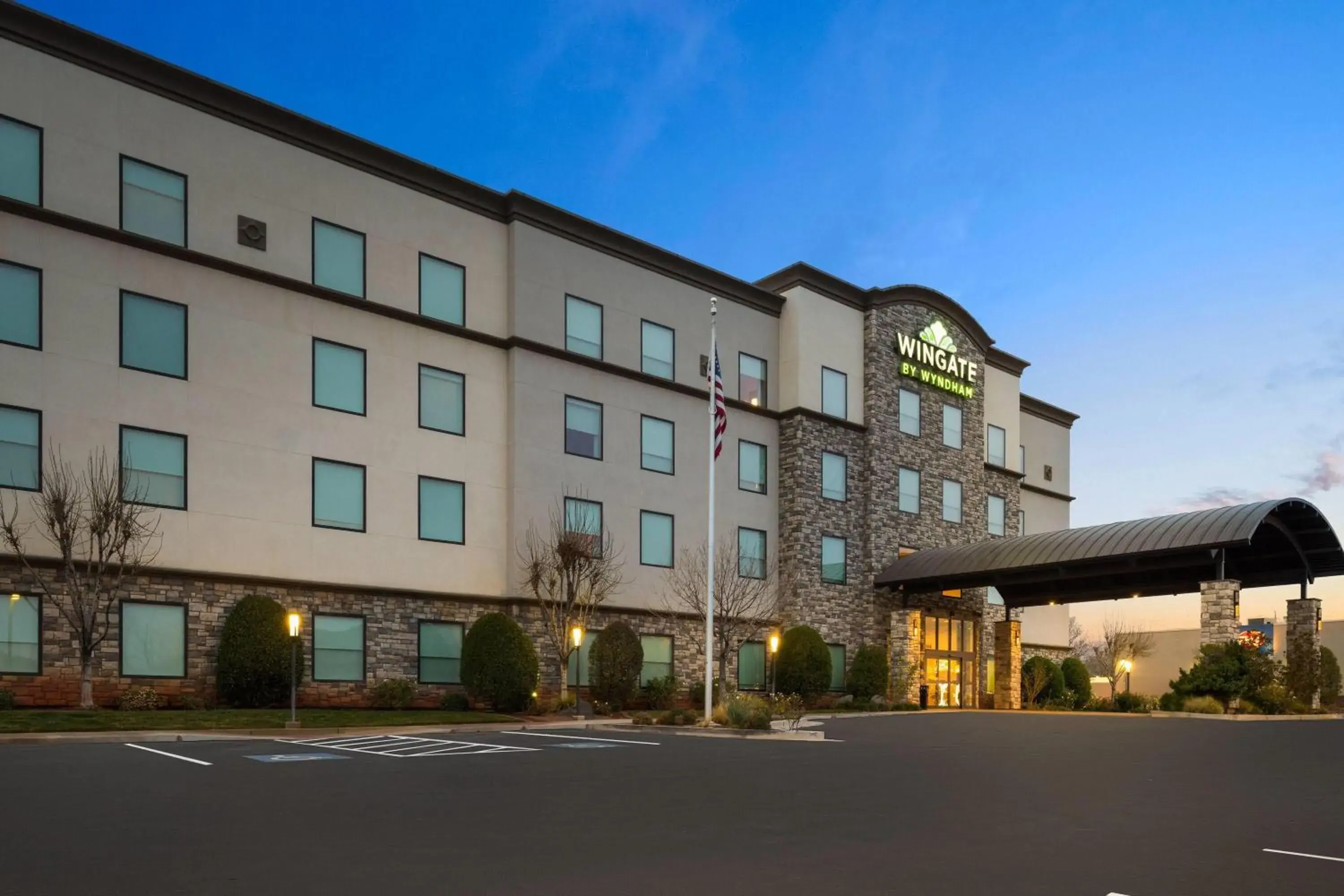 Property building in Wingate by Wyndham Hurricane Zion National Park Property building in Wingate by Wyndham Hurricane Zion National Park