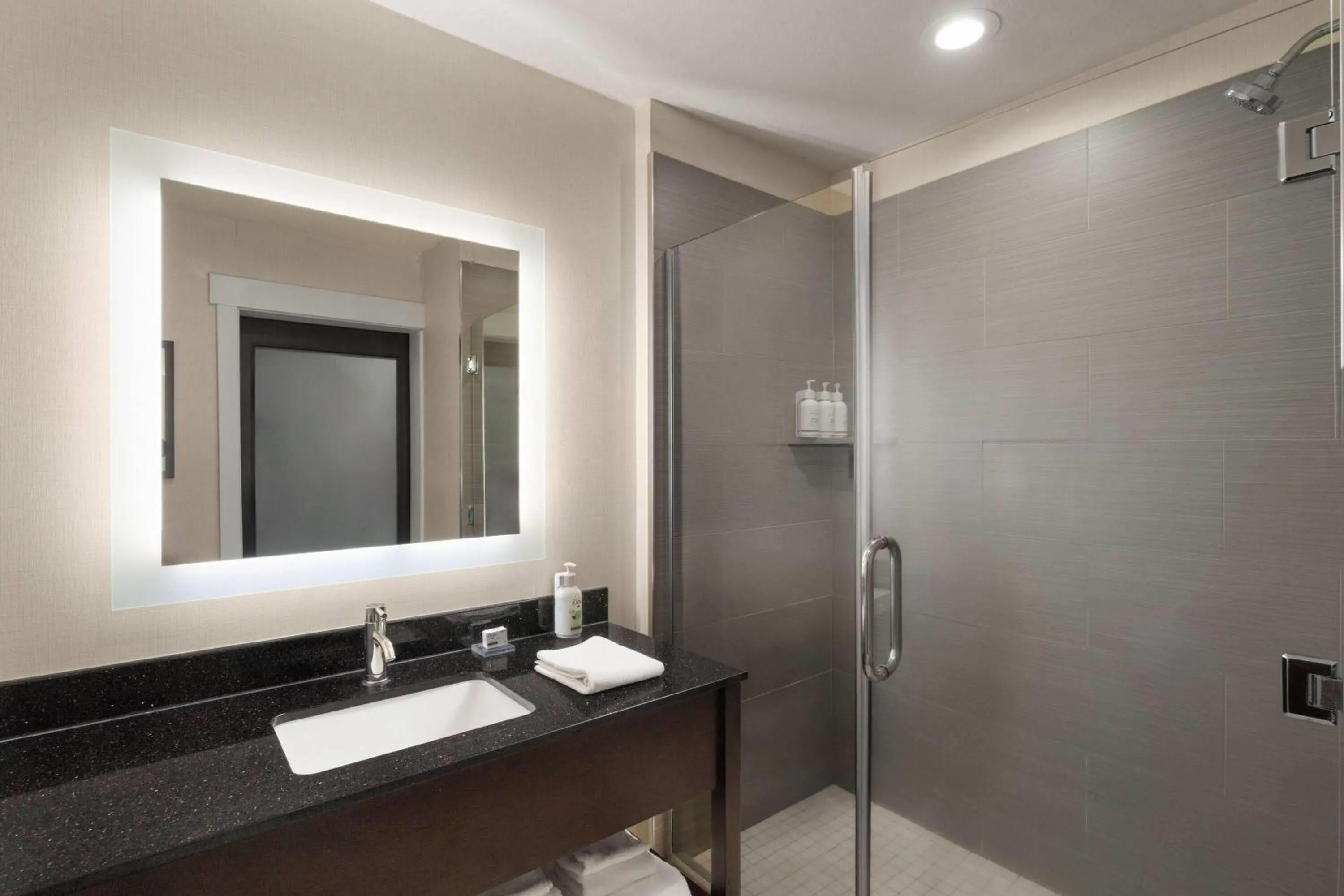 Bathroom in Wingate by Wyndham Hurricane Zion National Park