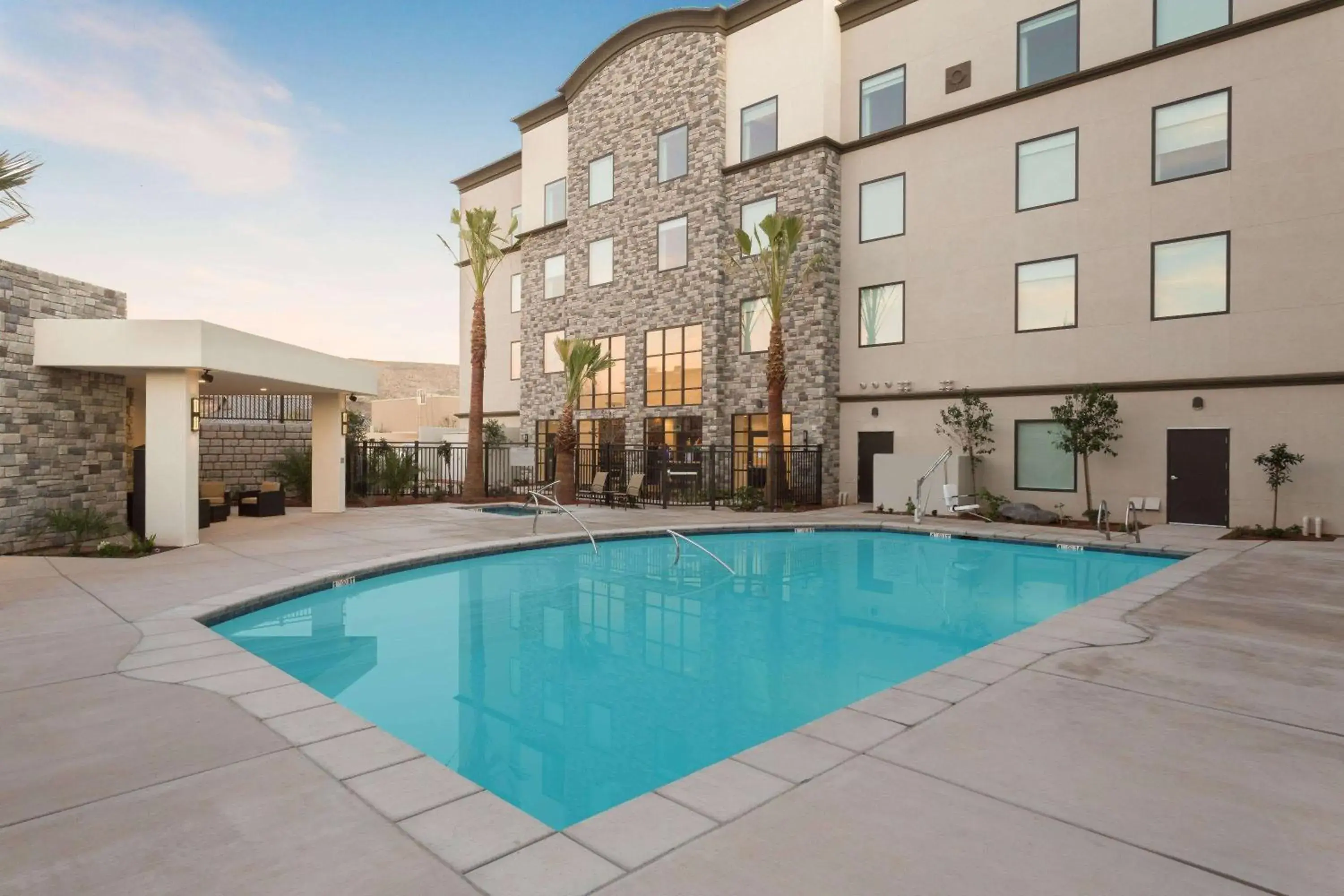 Pool view in Wingate by Wyndham Hurricane Zion National Park Pool view in Wingate by Wyndham Hurricane Zion National Park