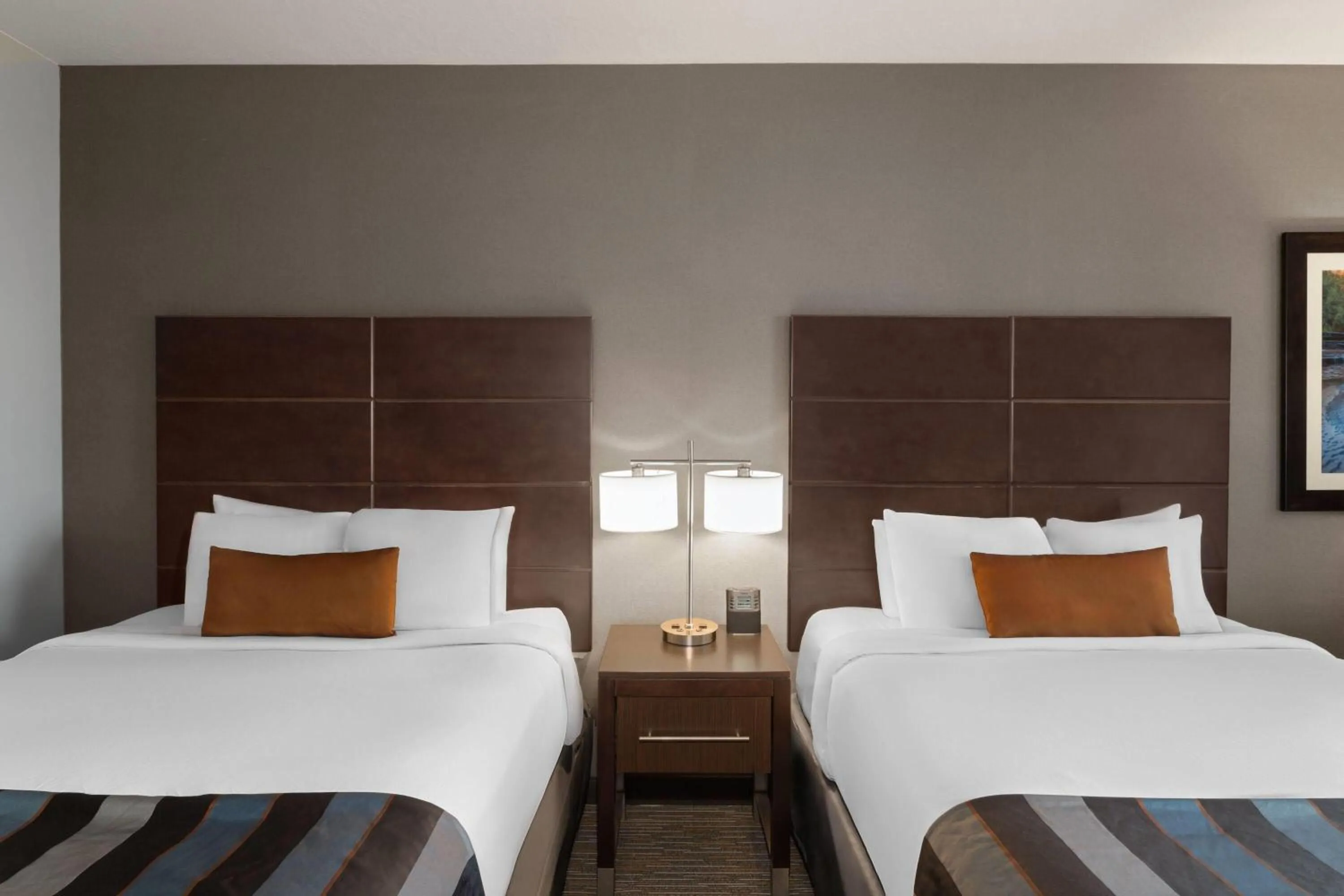 Photo of the whole room, Bed in Wingate by Wyndham Hurricane Zion National Park