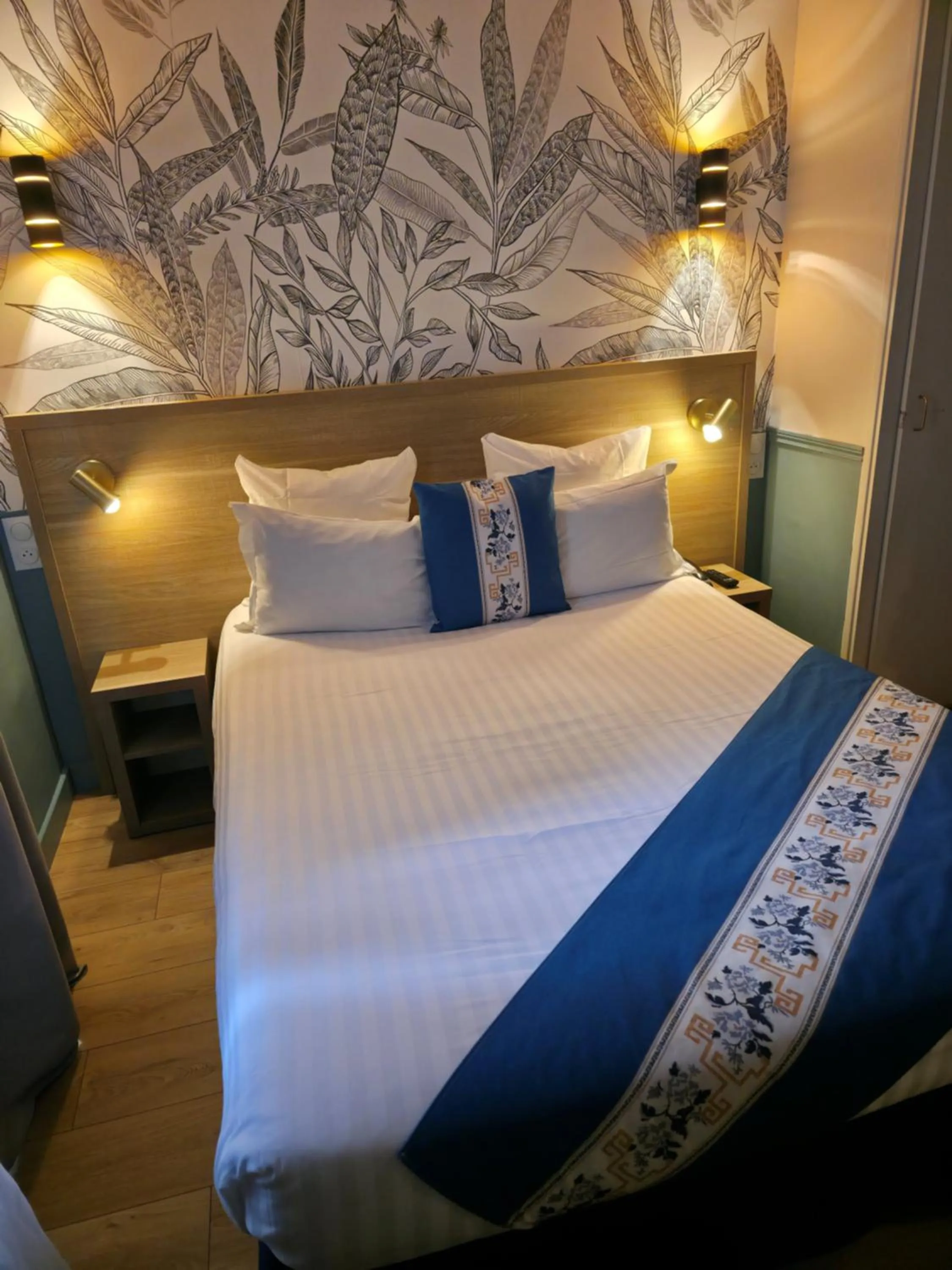 Bed in Amadeus Hotel