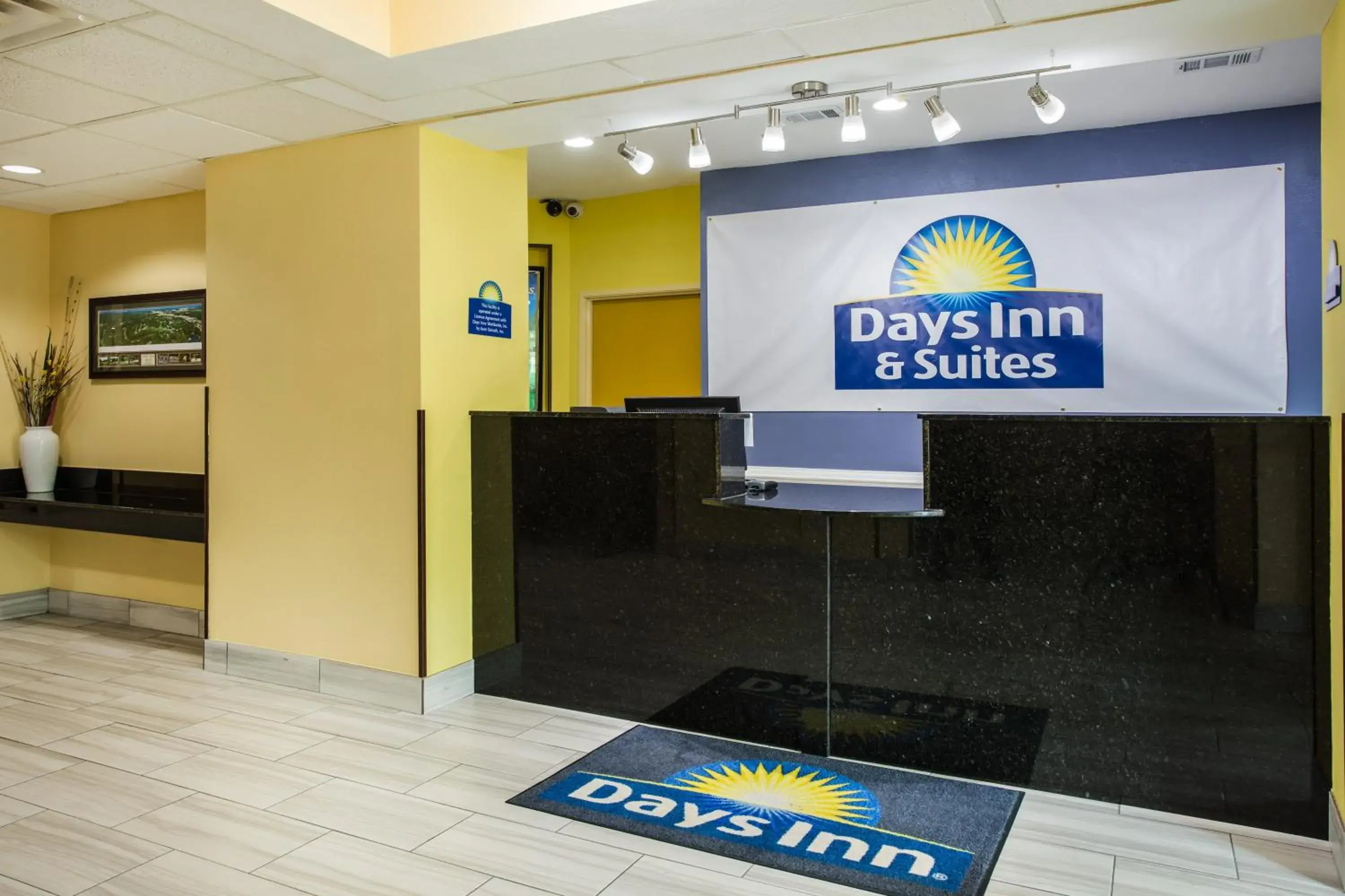 Lobby or reception in Days Inn & Suites by Wyndham Augusta Near Fort Eisenhower Lobby or reception in Days Inn & Suites by Wyndham Augusta Near Fort Eisenhower