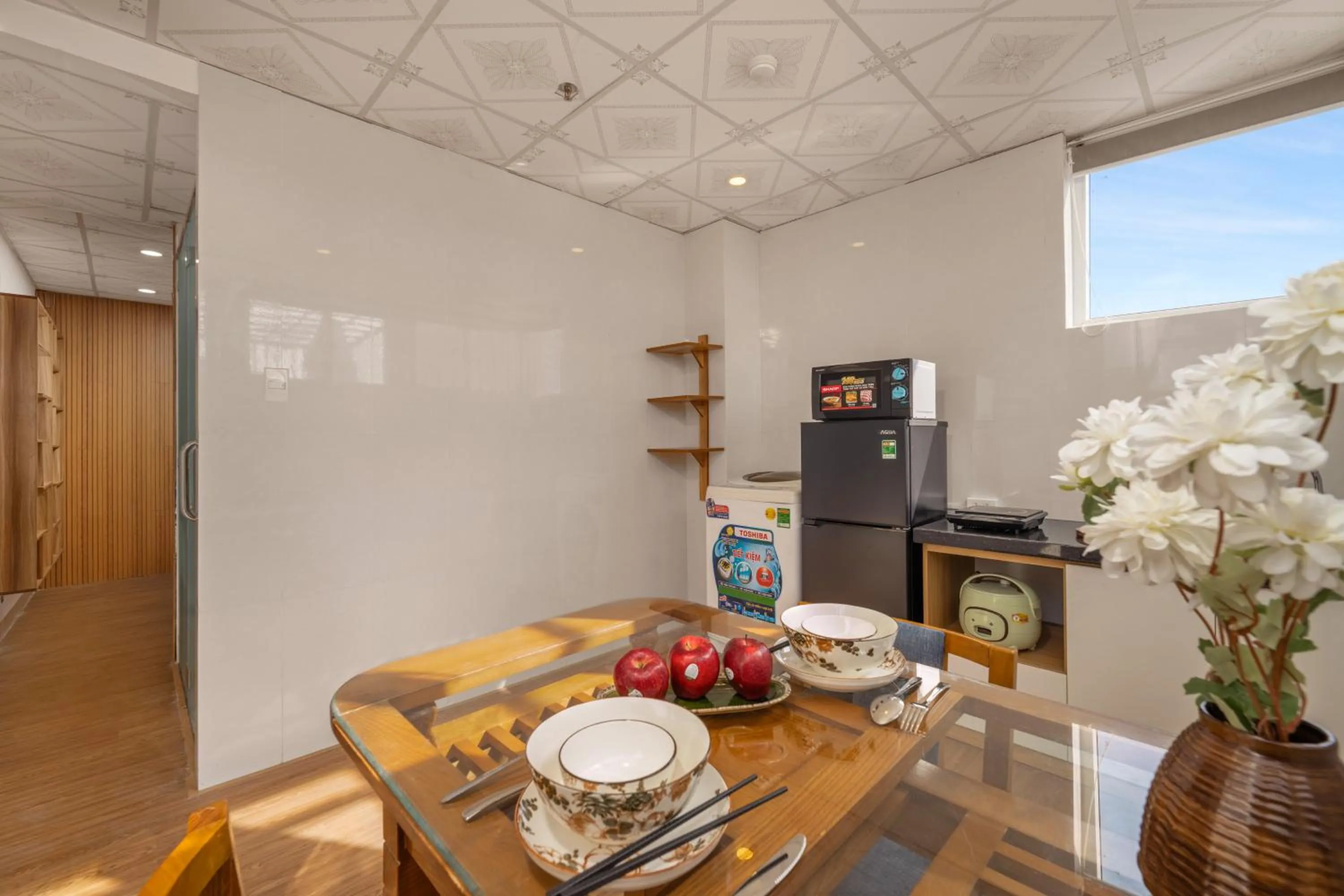 Kitchen or kitchenette in Maxhome Luxury Hotel