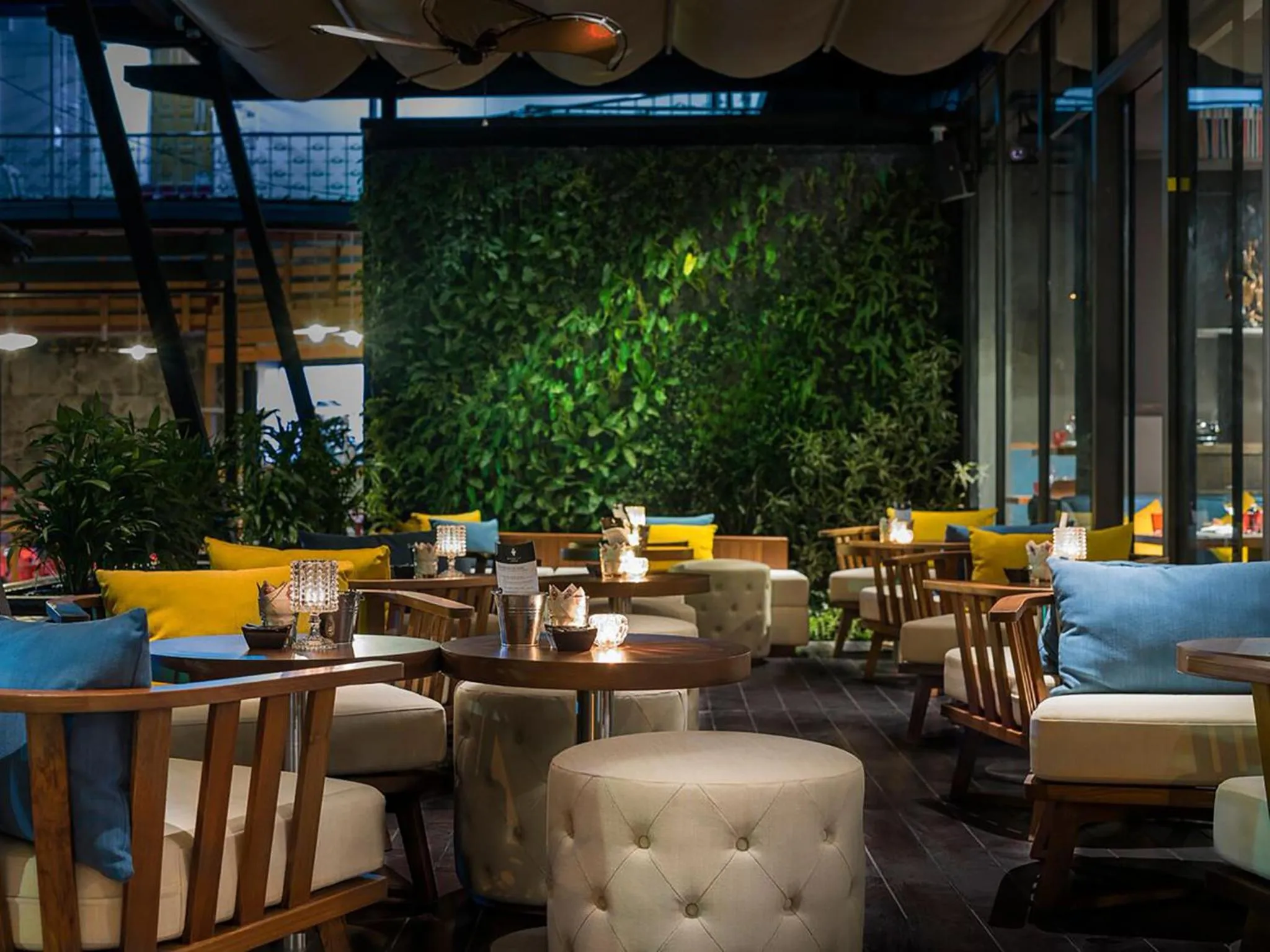 Restaurant/places to eat in Hotel G Yangon