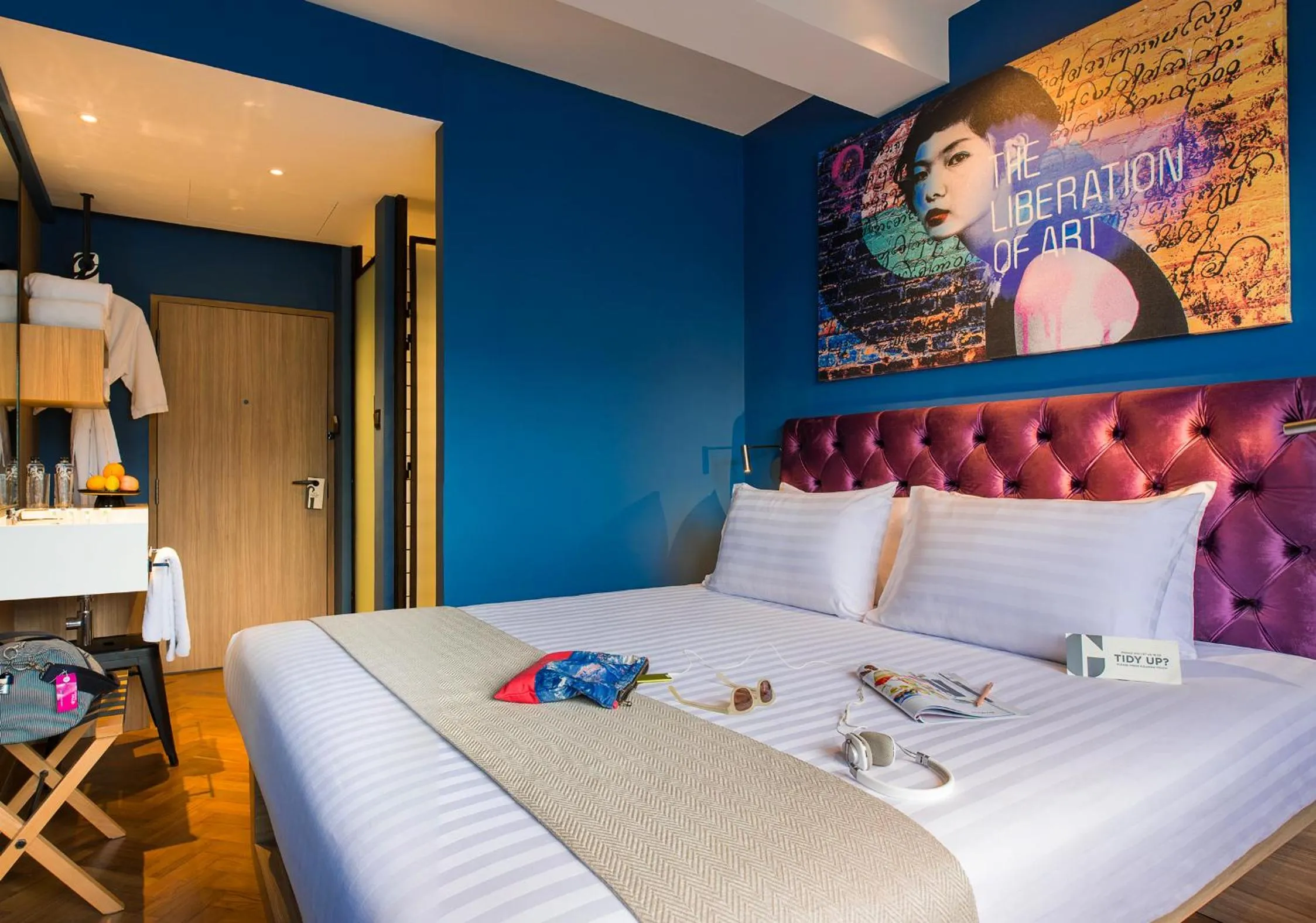 Bathroom, Bed in Hotel G Yangon