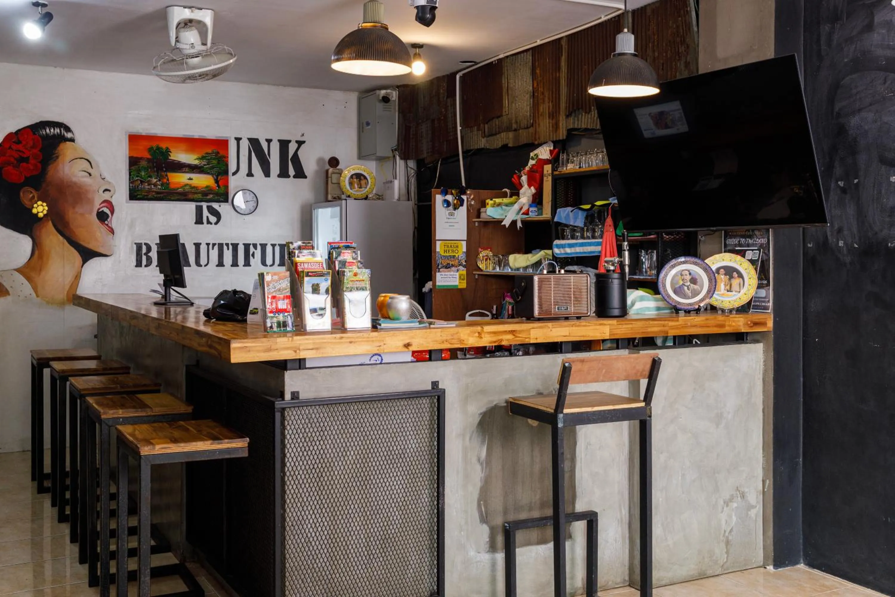 Property building in Amazing Backpackers Hostel AoNang