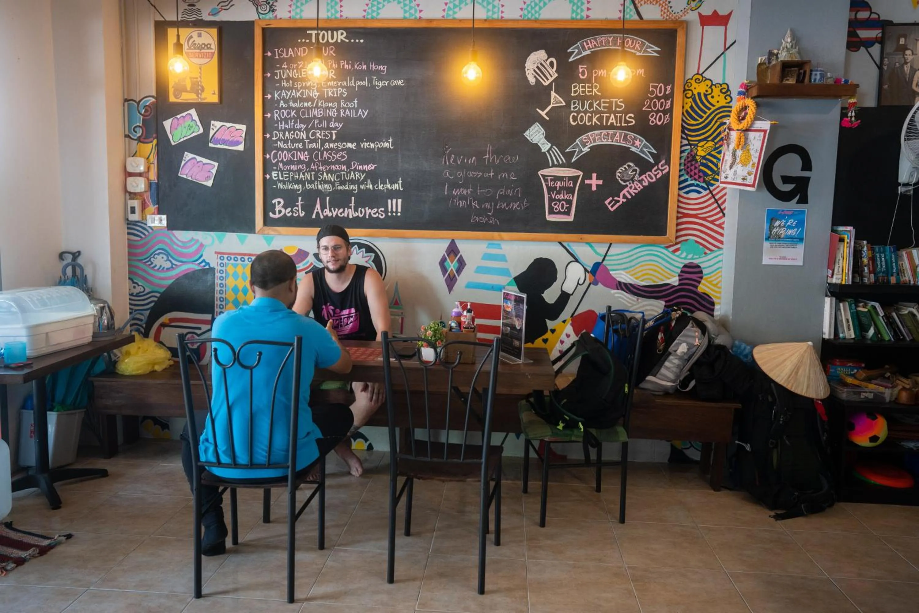 Restaurant/places to eat in Amazing Backpackers Hostel AoNang