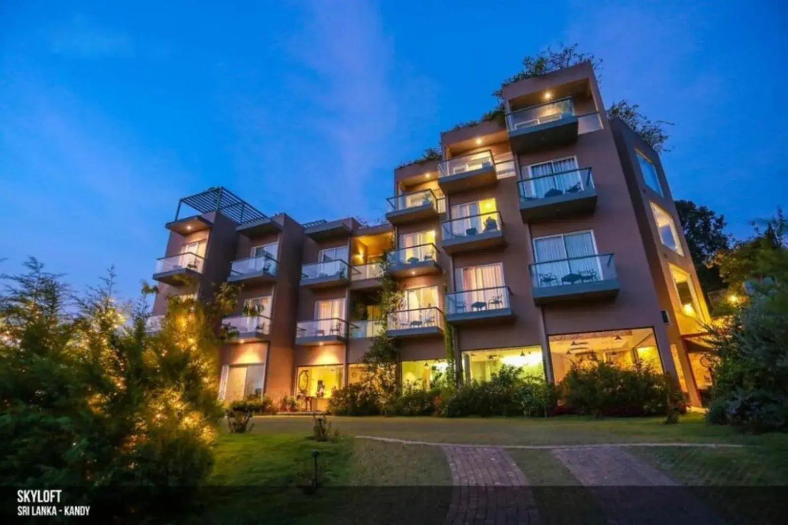 Facade/entrance in Skyloft Kandy by Aaradhya Facade/entrance in Skyloft Kandy by Aaradhya