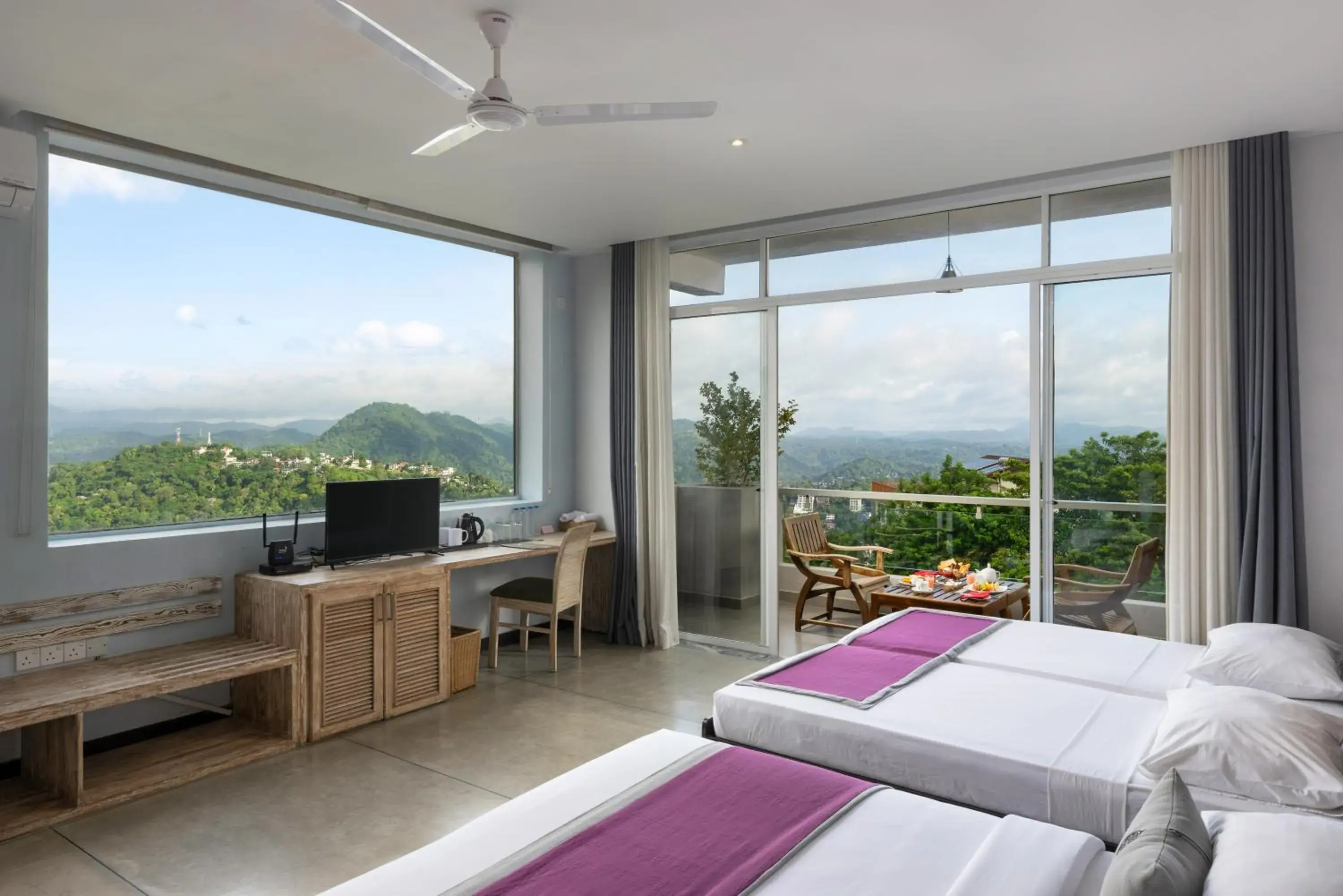 City view, Bed in Skyloft Kandy by Aaradhya City view, Bed in Skyloft Kandy by Aaradhya