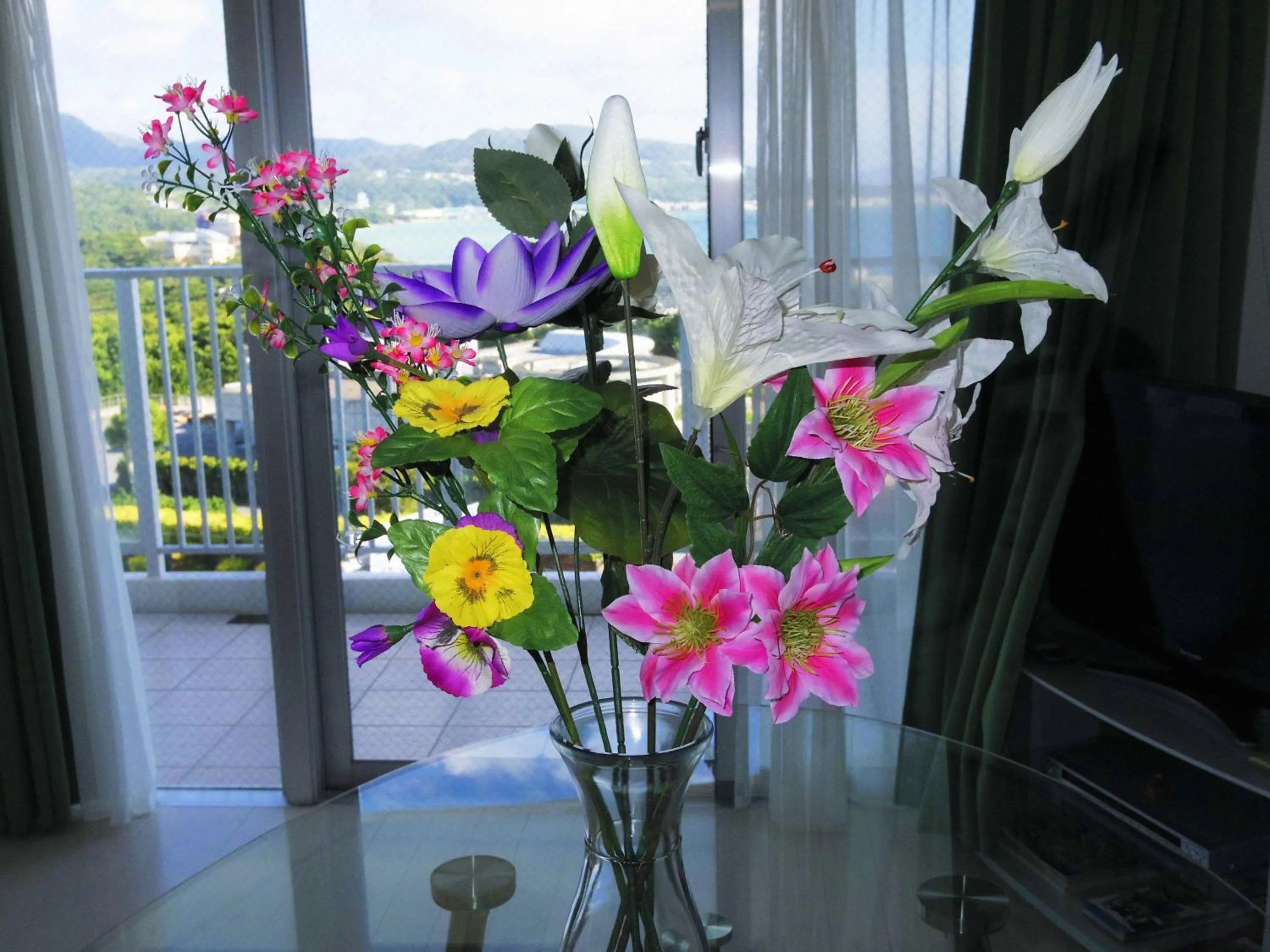 Decorative detail in Ocean Front YAMAKAWA