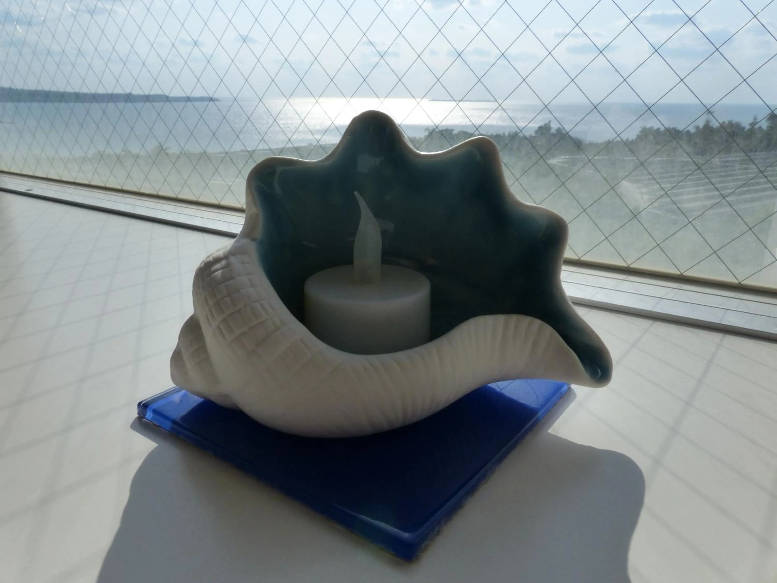 Decorative detail in Ocean Front YAMAKAWA