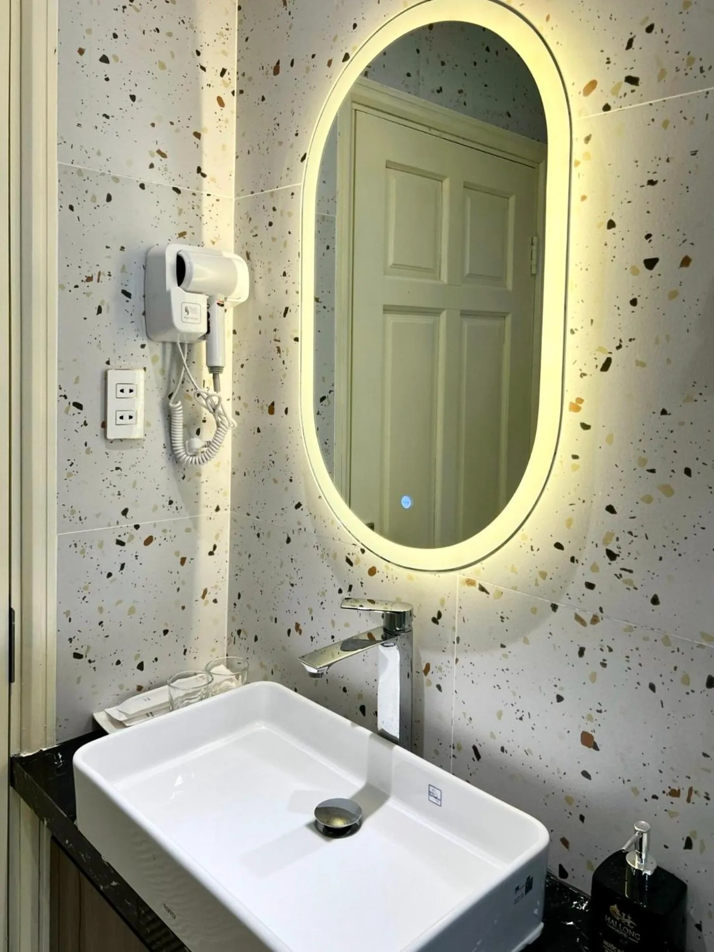 Bathroom in Hai Long Hotel