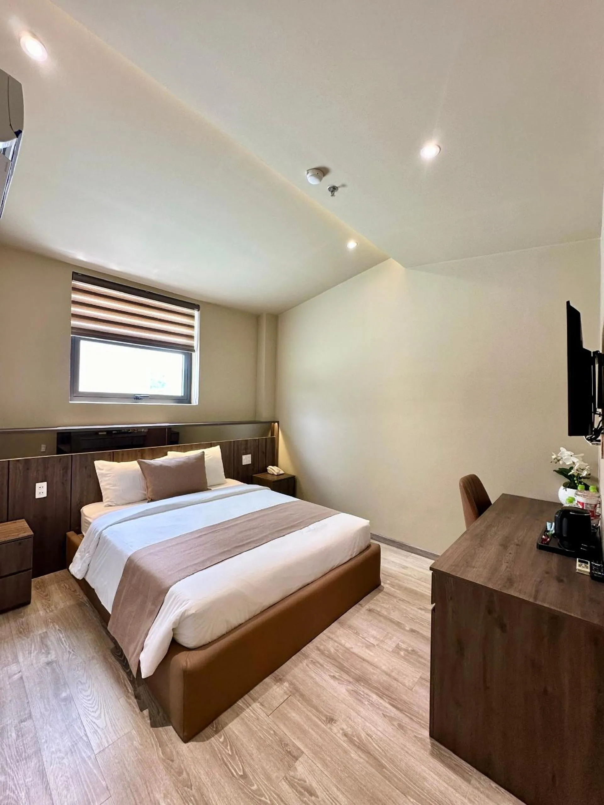 TV and multimedia, Bed in Hai Long Hotel