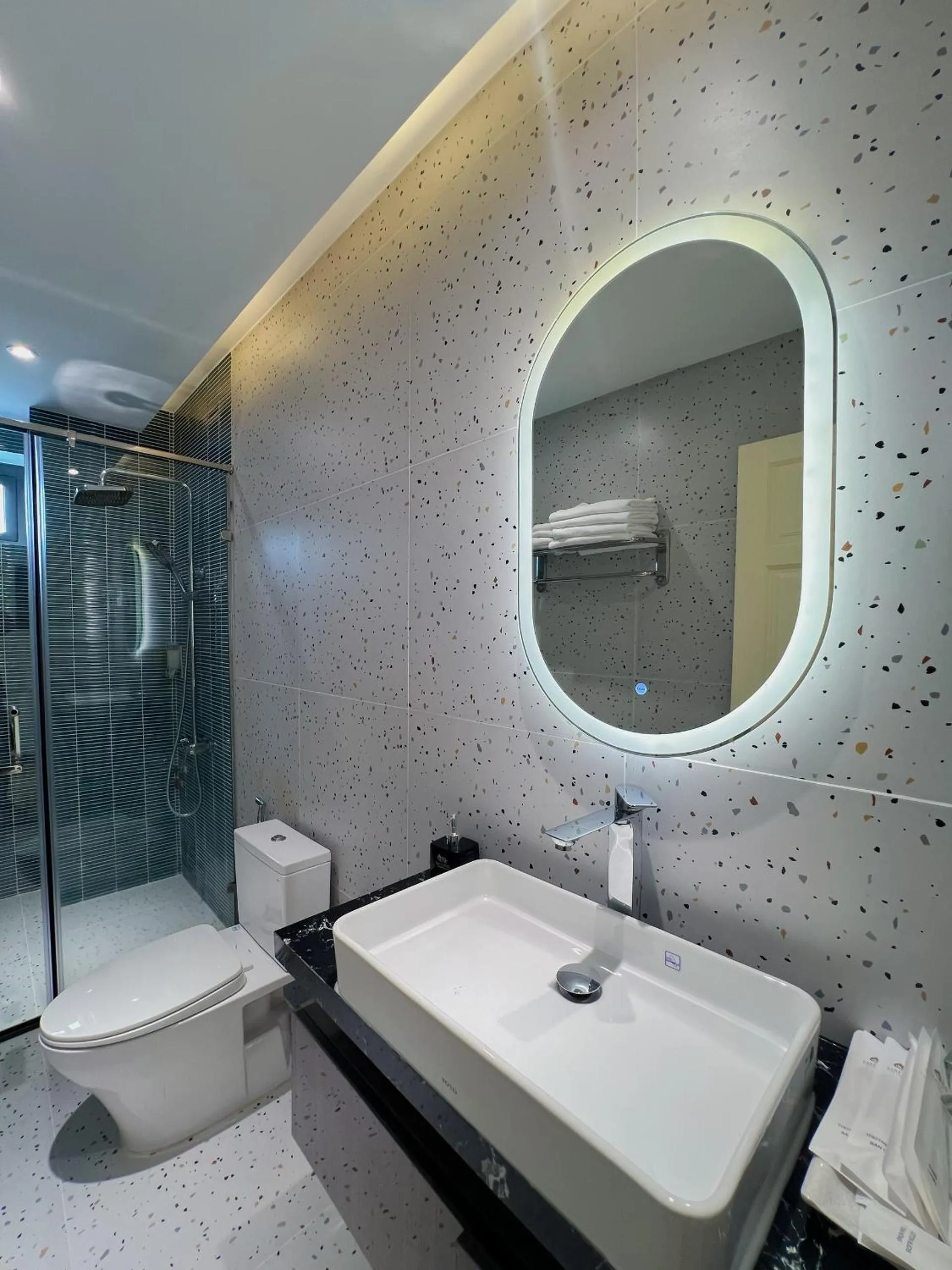 Shower, Bathroom in Hai Long Hotel