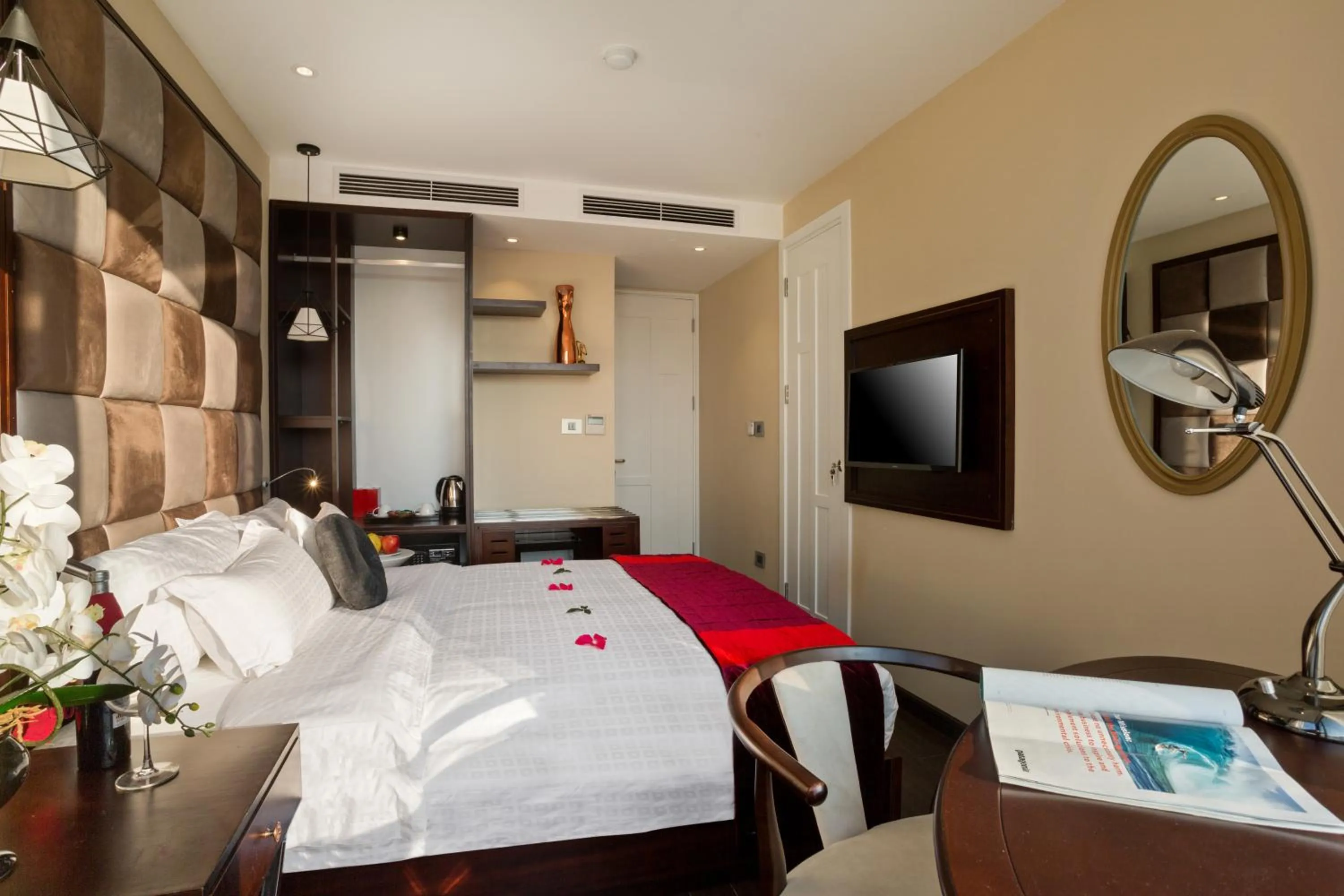 Bedroom, Bed in Hanoi La Storia Hotel