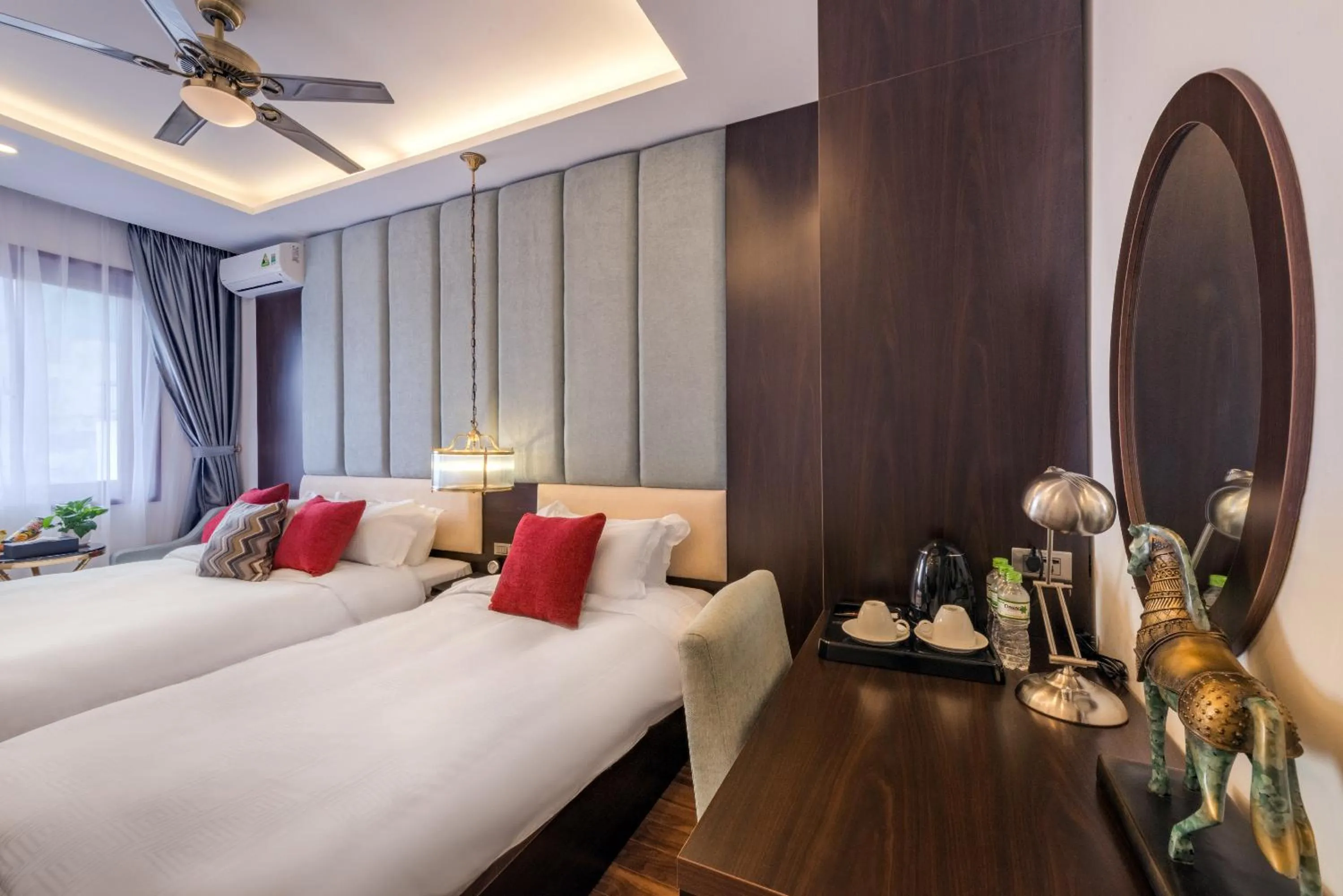 Coffee/tea facilities, Bed in Splendid Hotel & Spa